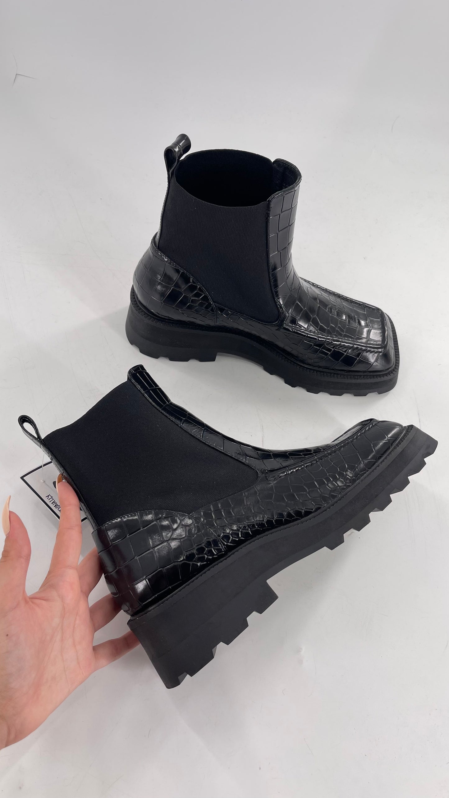 INTENTIONALLY Black Patent Crocodile Embossed Extreme Square Toe Boots (10)
