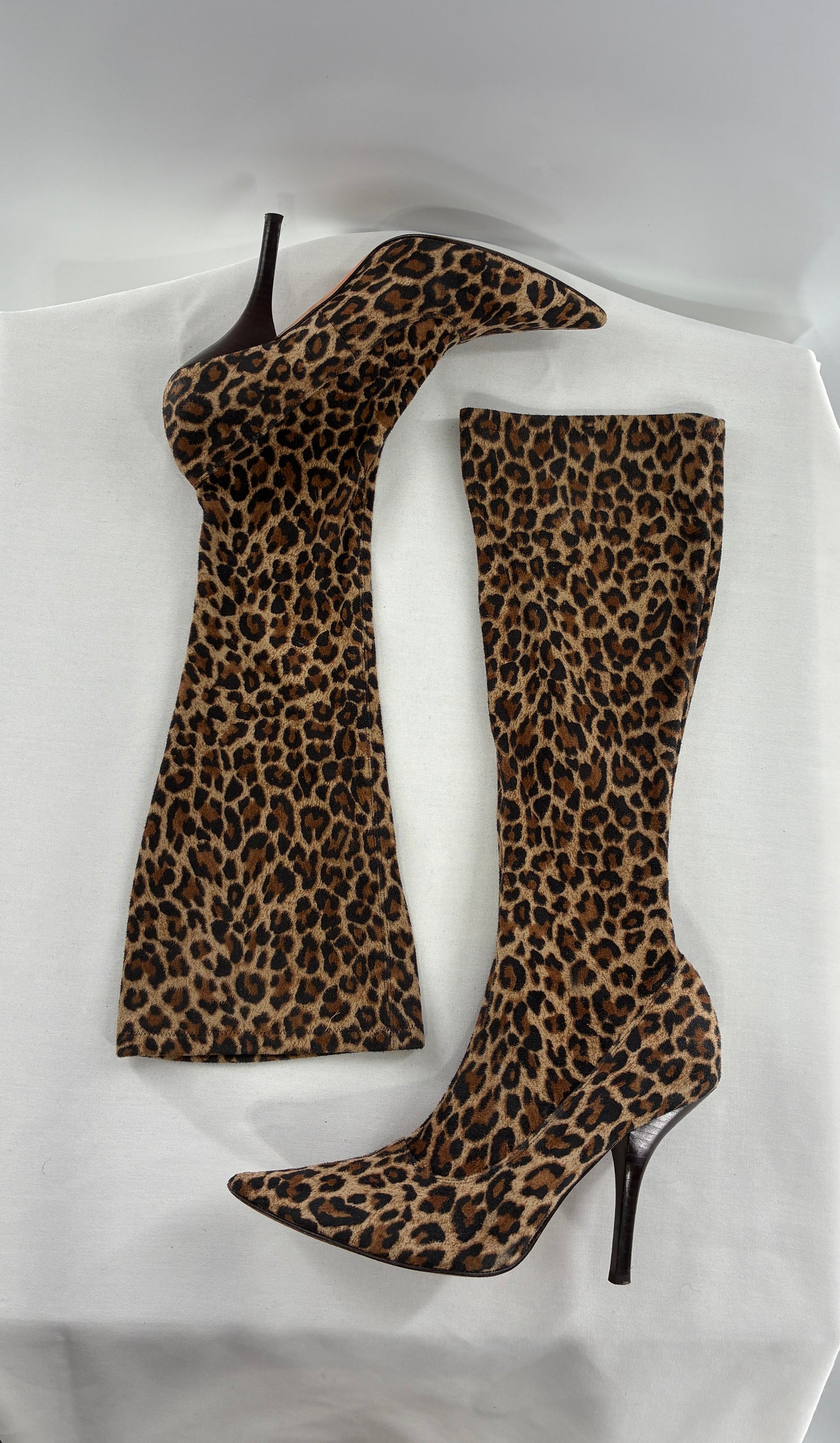 Vintage 1990s MARTINEZ VALERO Cheetah Print, Pointed Toe, Skinny Heel Knee High Boots (8)