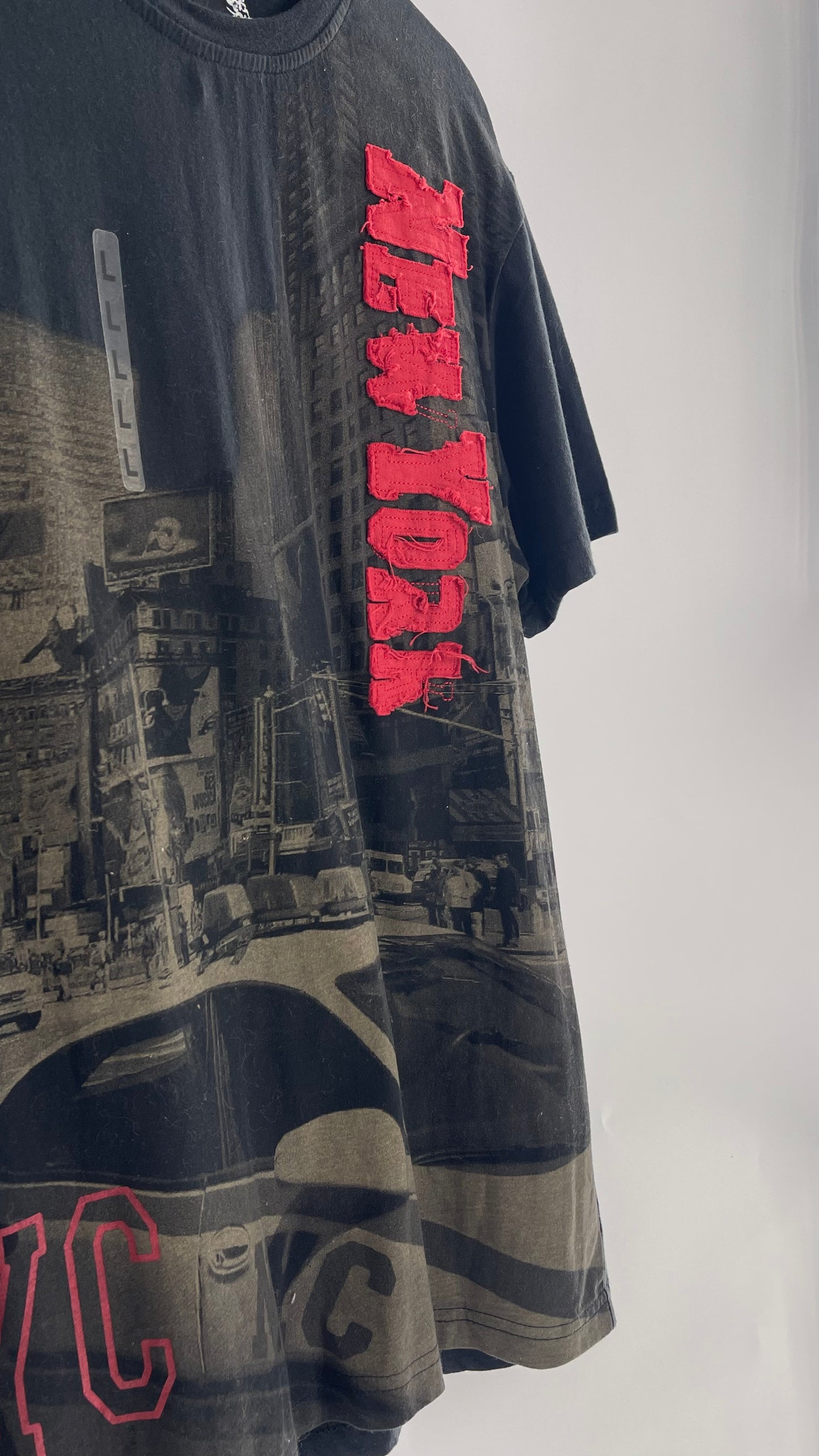 Deadstock Vintage Robin Ruth New York T Shirt (Large)