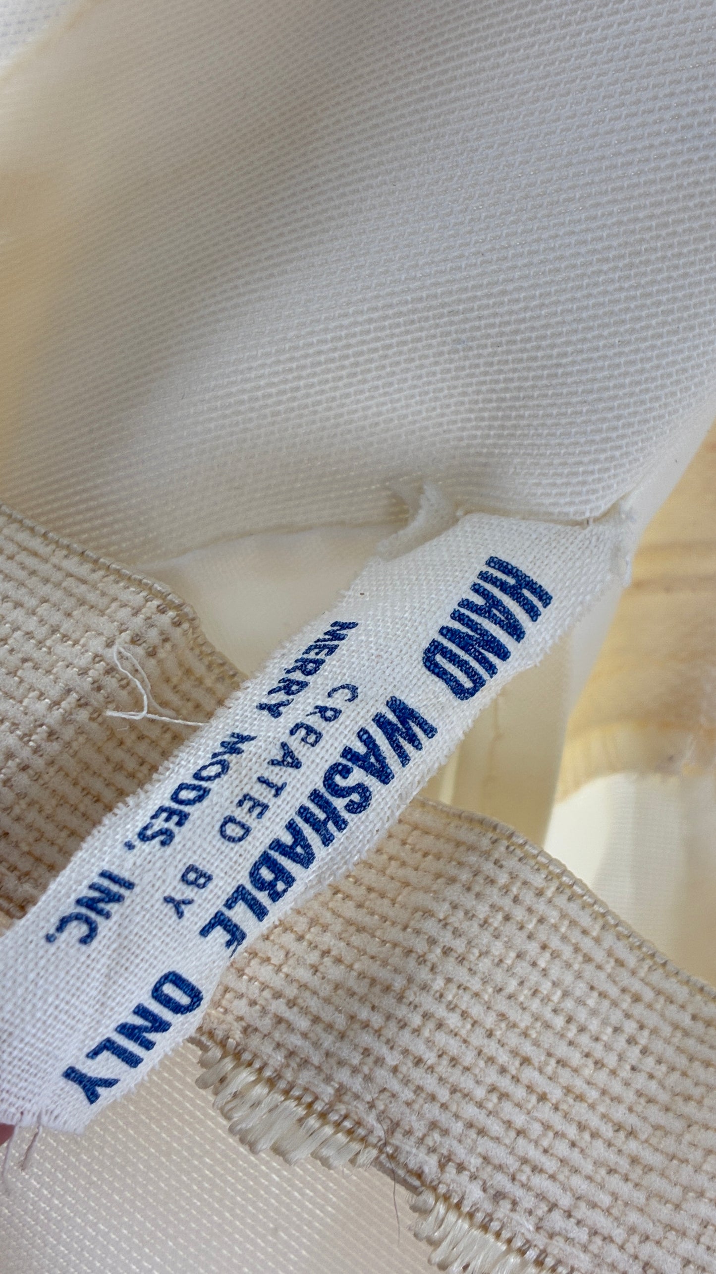 Vintage 1960s Off White Crinoline Style Skirt with Layers of Tulle (Small)