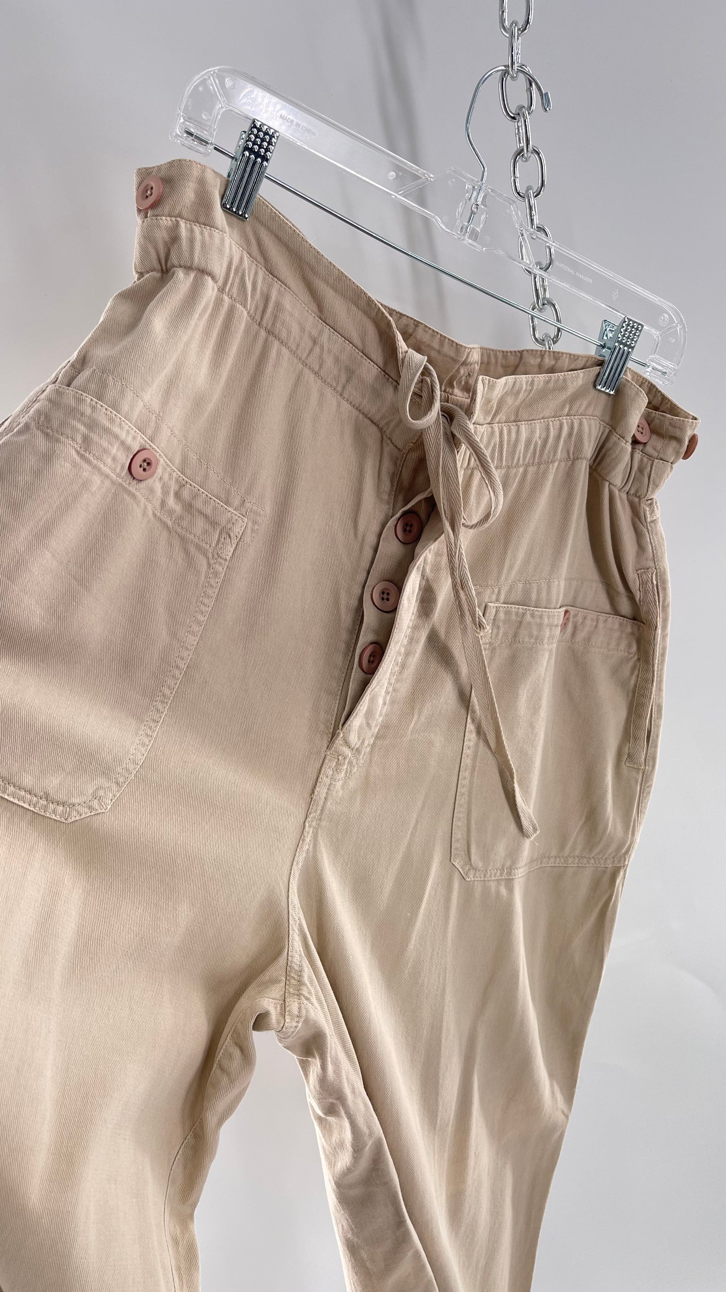 Free People Cream Flare Button Up Wide Legs with Drawstring Waistline 55% Cotton 10% Linen 35% Viscose (L)