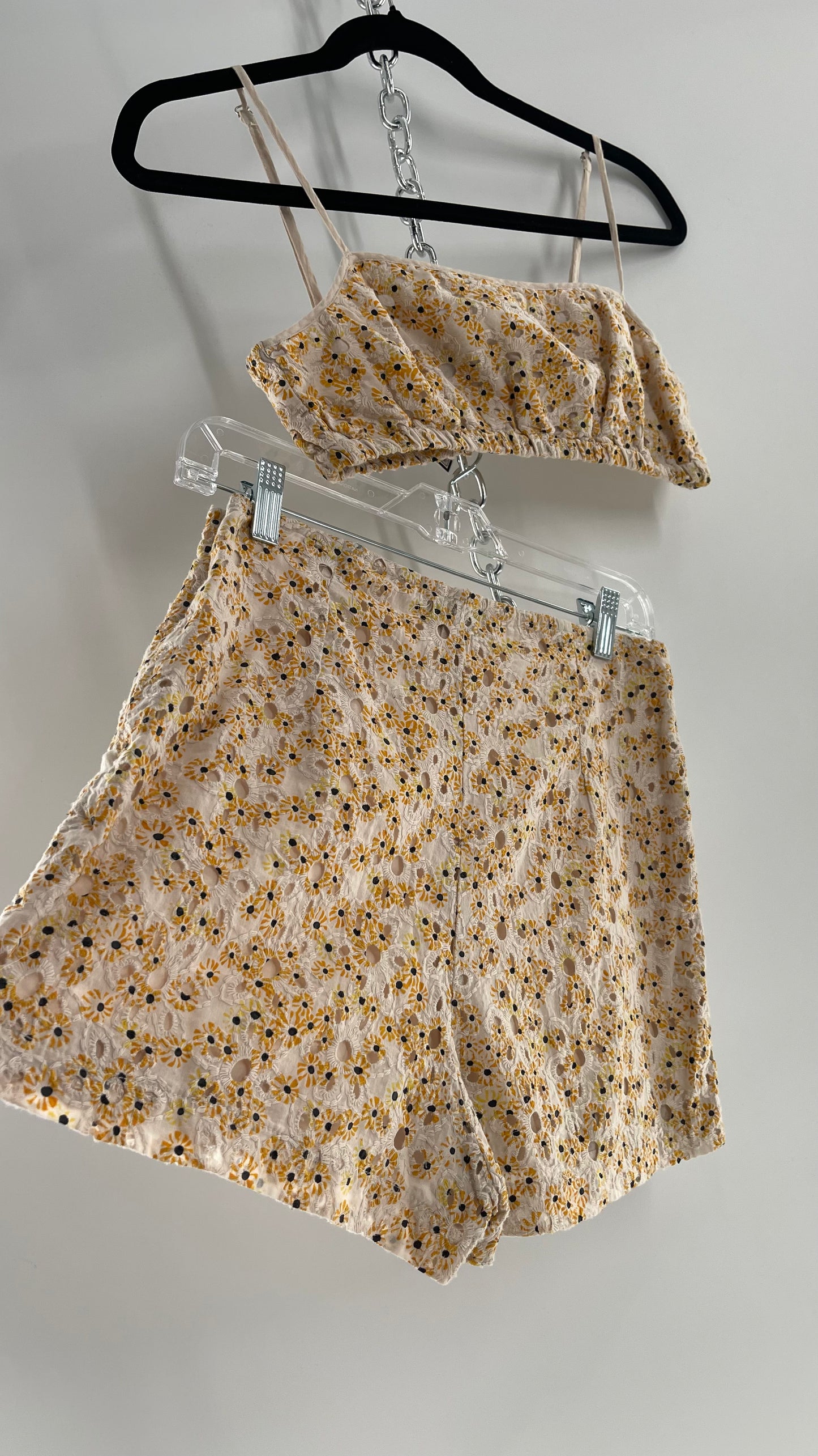 Urban Outfitters Eyelet Lace Daisy Print 2pc Shorts and Bustier Tank Set (Small Top Medium Bottoms)