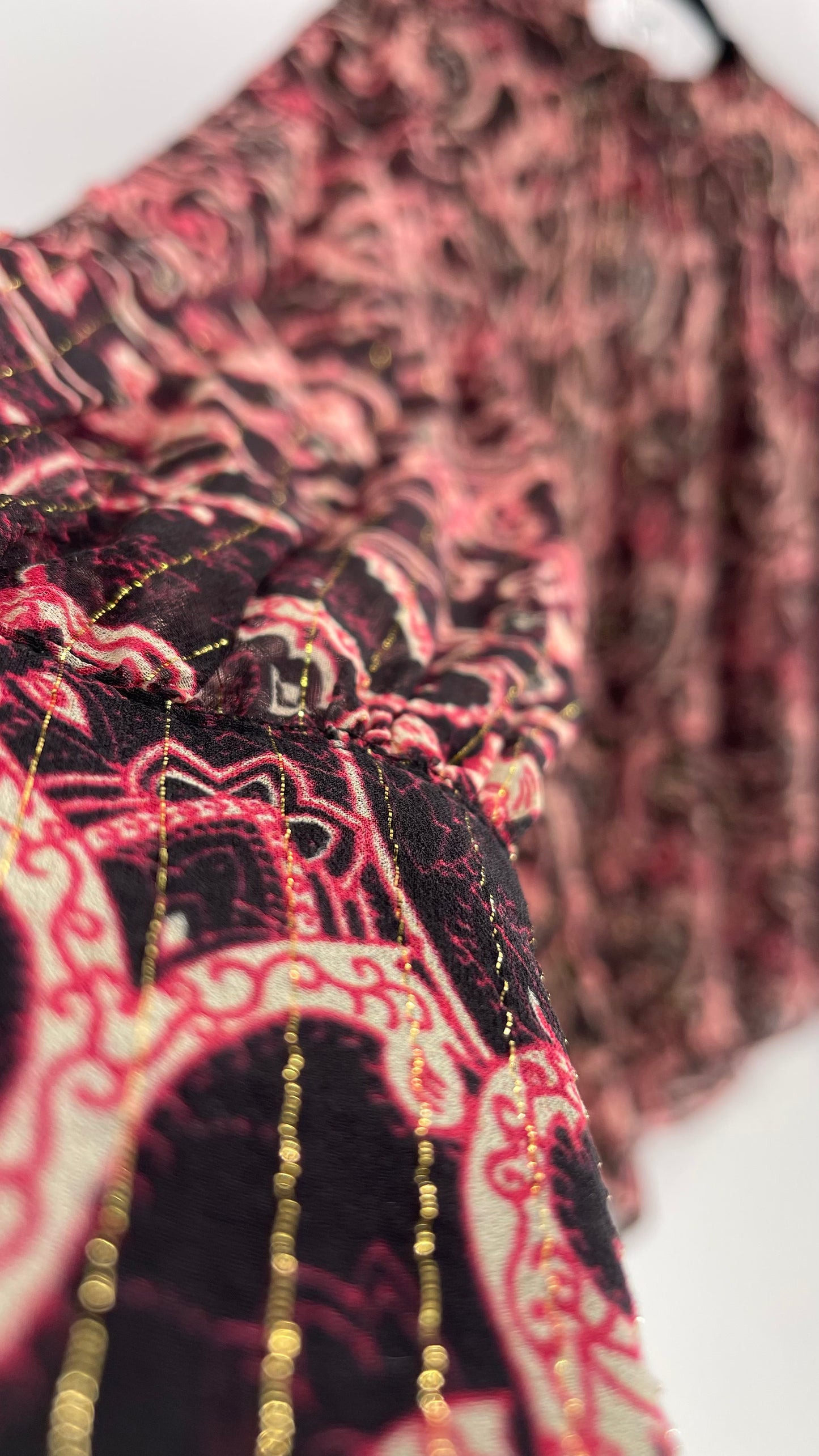 Kachel 95% Silk Black Paisley Blouse with Gold Tinsel Bessie Anthropologie (6)