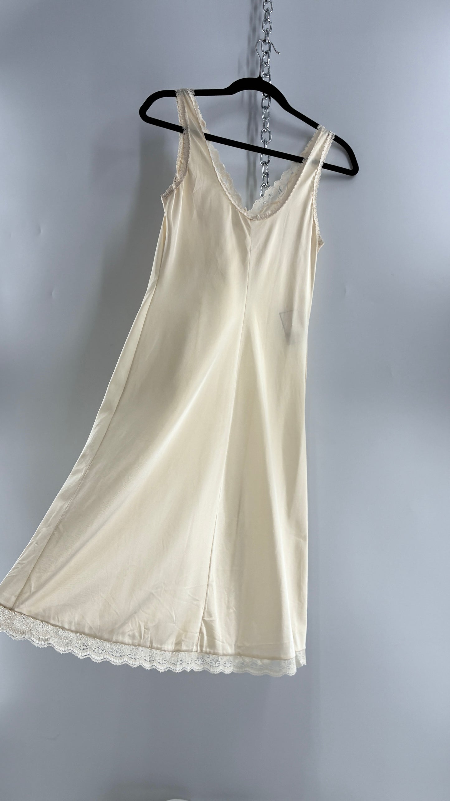 Vintage 1960s JENELLE of CALIFORNIA Slip Lace Trimmed Dress (Small)