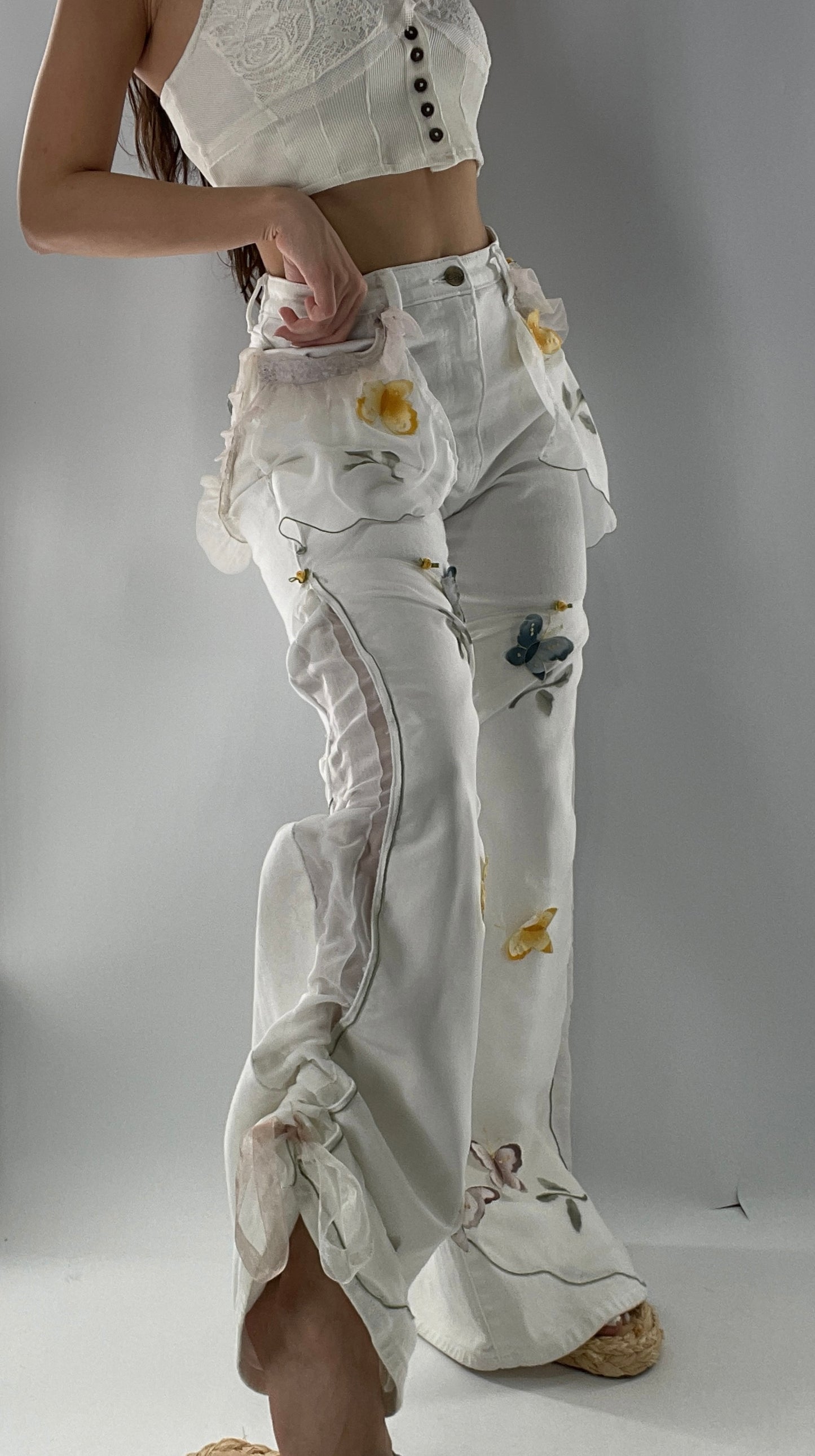 Remade Upcycled Lee White Jeans with Drawstring Adjustable Length, Lace Trim Pockets, Embroidery and Appliqué Details (27)