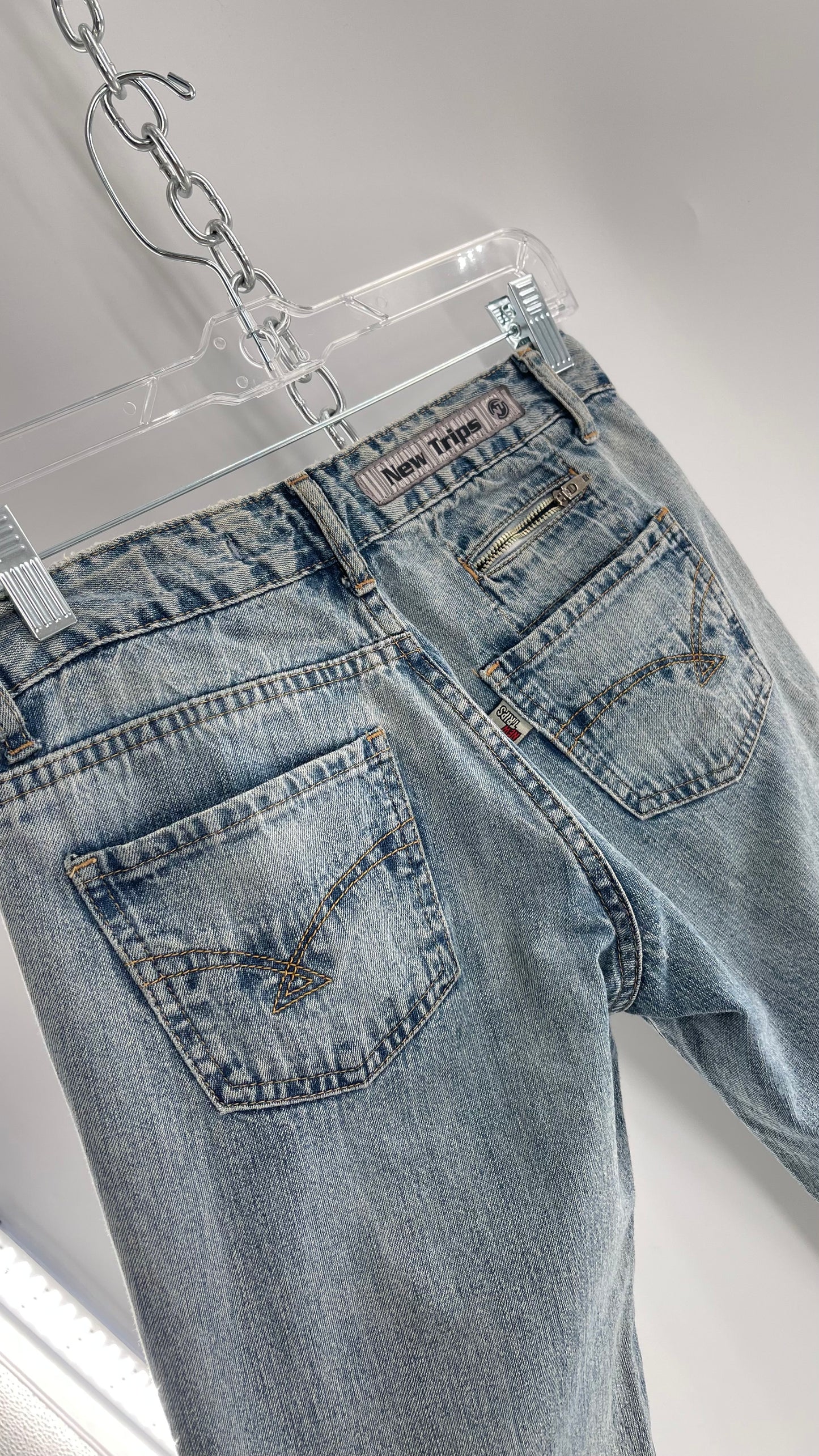 Vintage New Trips Light Wash Kick Flare Jeans with Zipper Hem Detail, V Waistline and Oversized Metal Buttons (40)