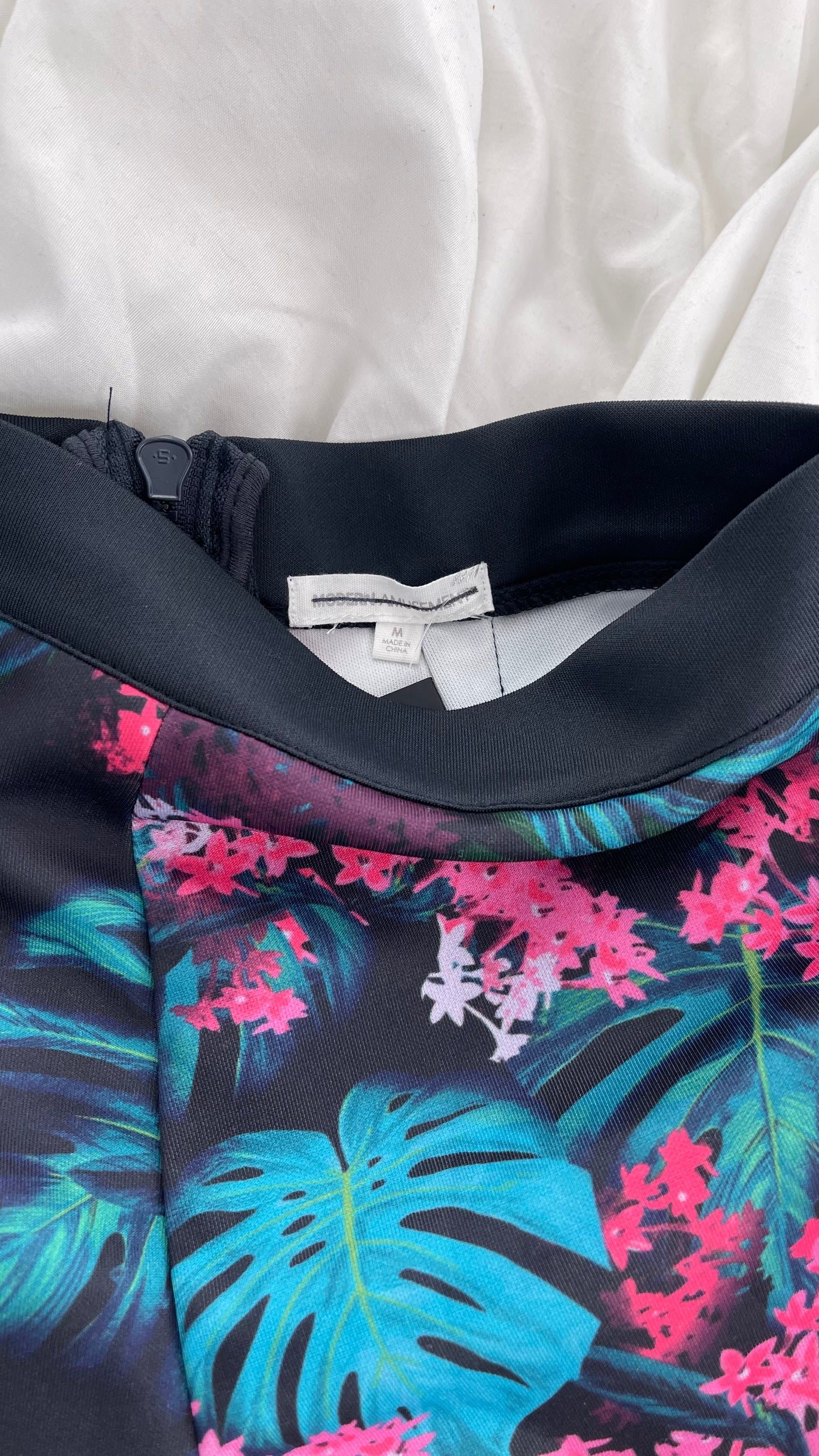 Modern Amusement Tropical Navy Swim Shorts with Wet Suit Zipper (Medium)