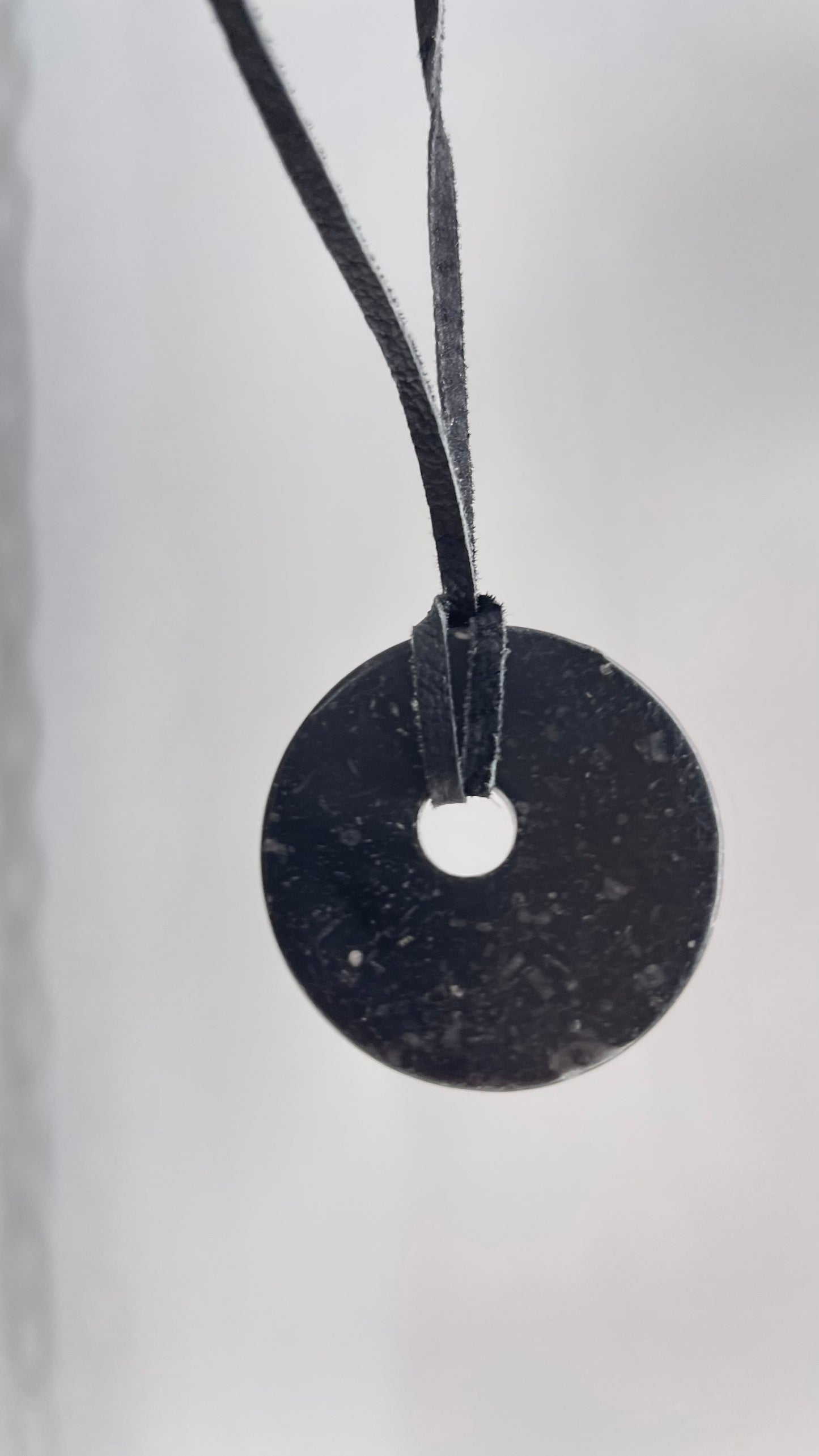 Deadstock Vintage Black Circular Stone Pendant Necklace Adjustable Length