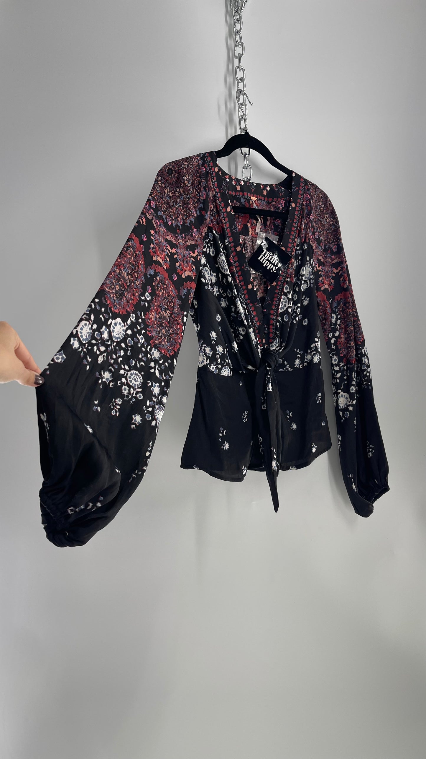 Free People Black Silky Balloon Sleeve Tie Bust Blouse with Button Bag (XS)