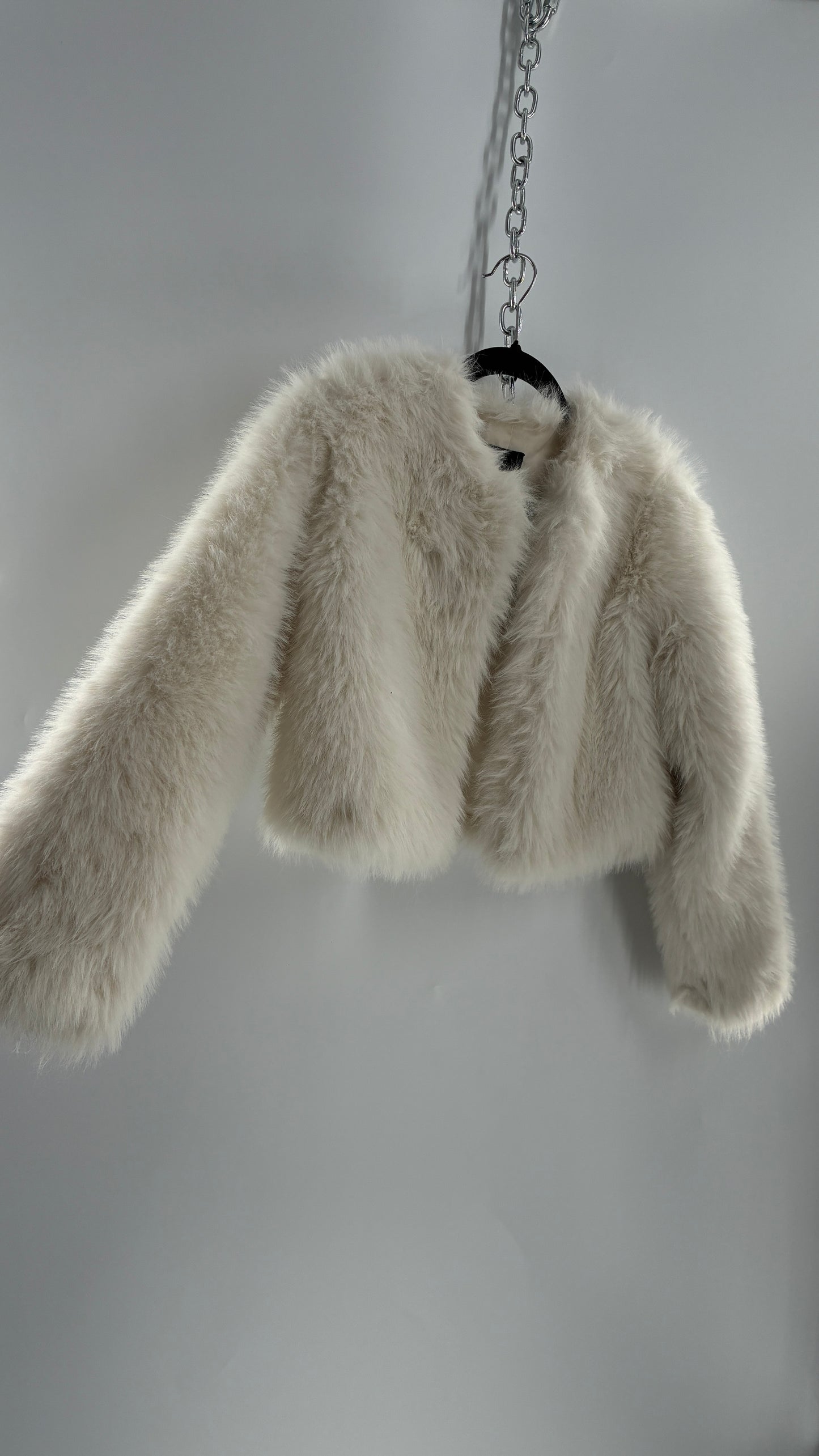 White Fluffy Cropped Jacket (Y14/XS/S)