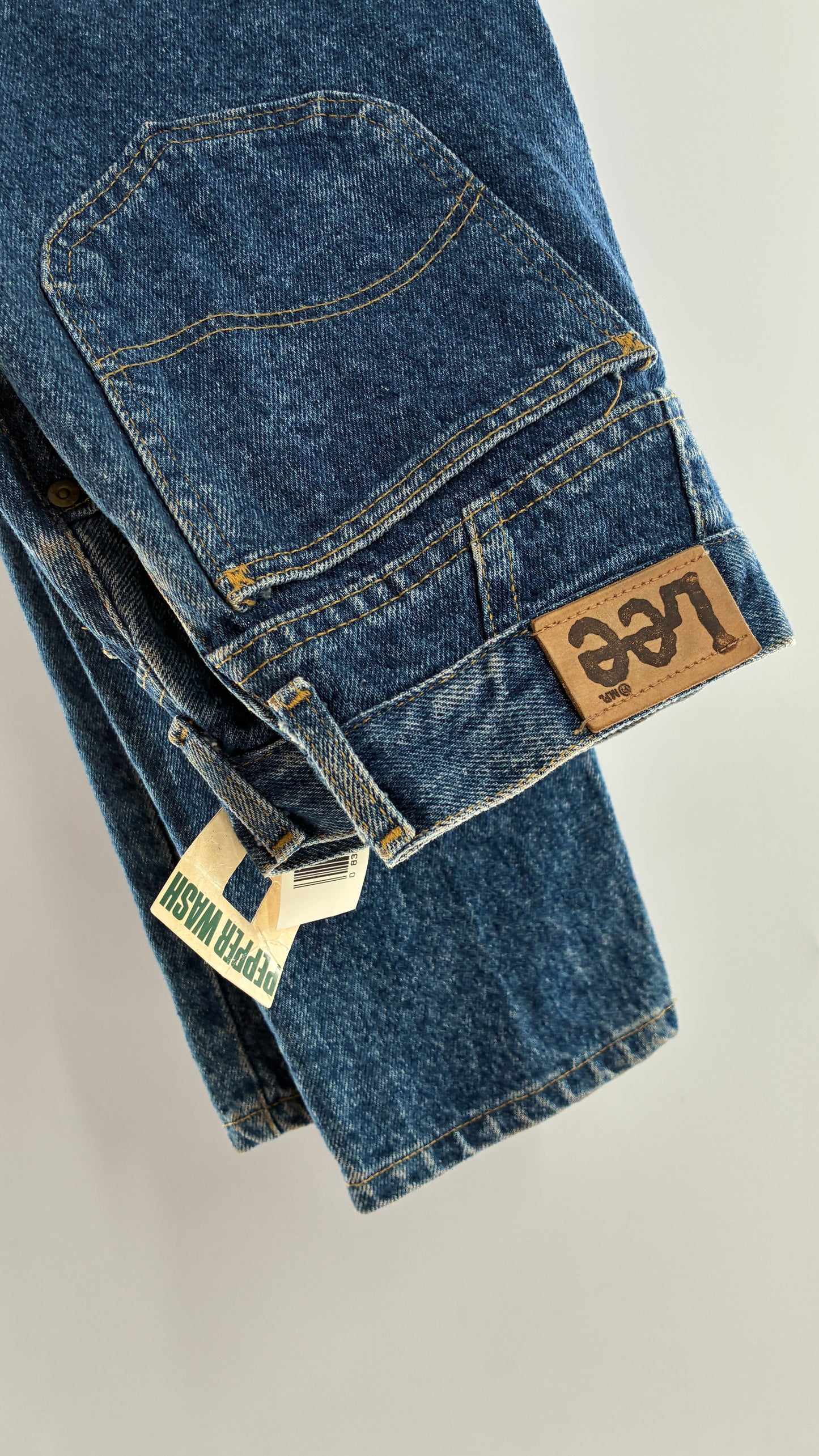 Deadstock Vintage 1980s Lee Stone Wash Mom Jean (12P)