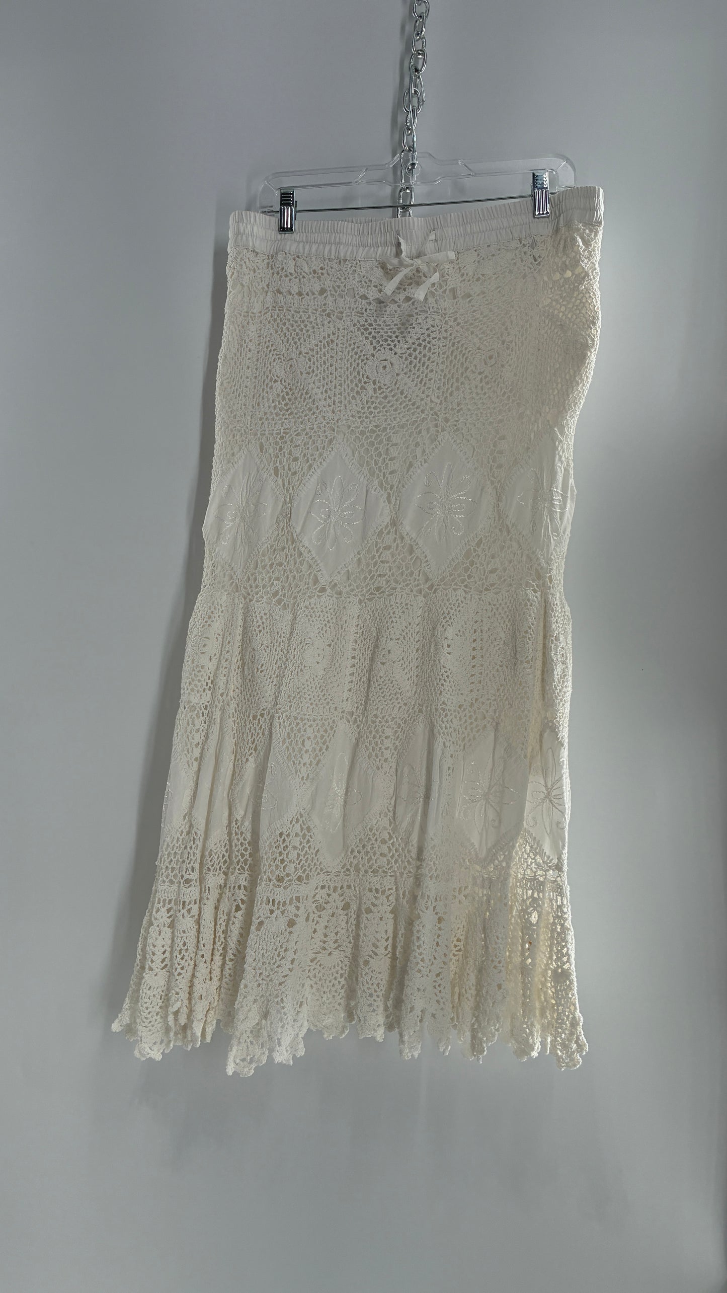 Vintage Full Length White Crochet and Appliqué Skirt (Petite Medium)