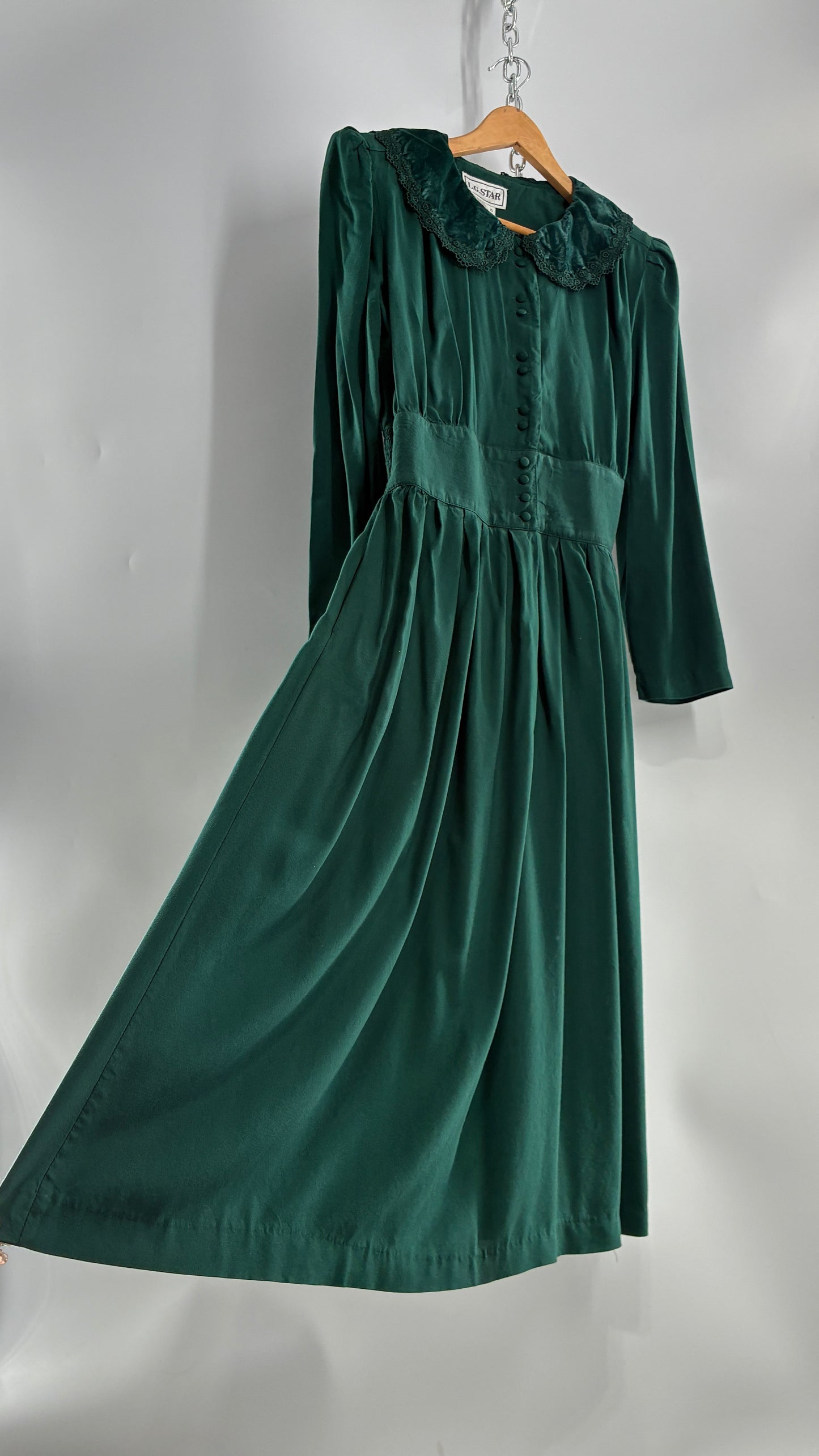 Vintage 1960s LG Star Forest Green Button Front, Velvet Collar Gown (10)