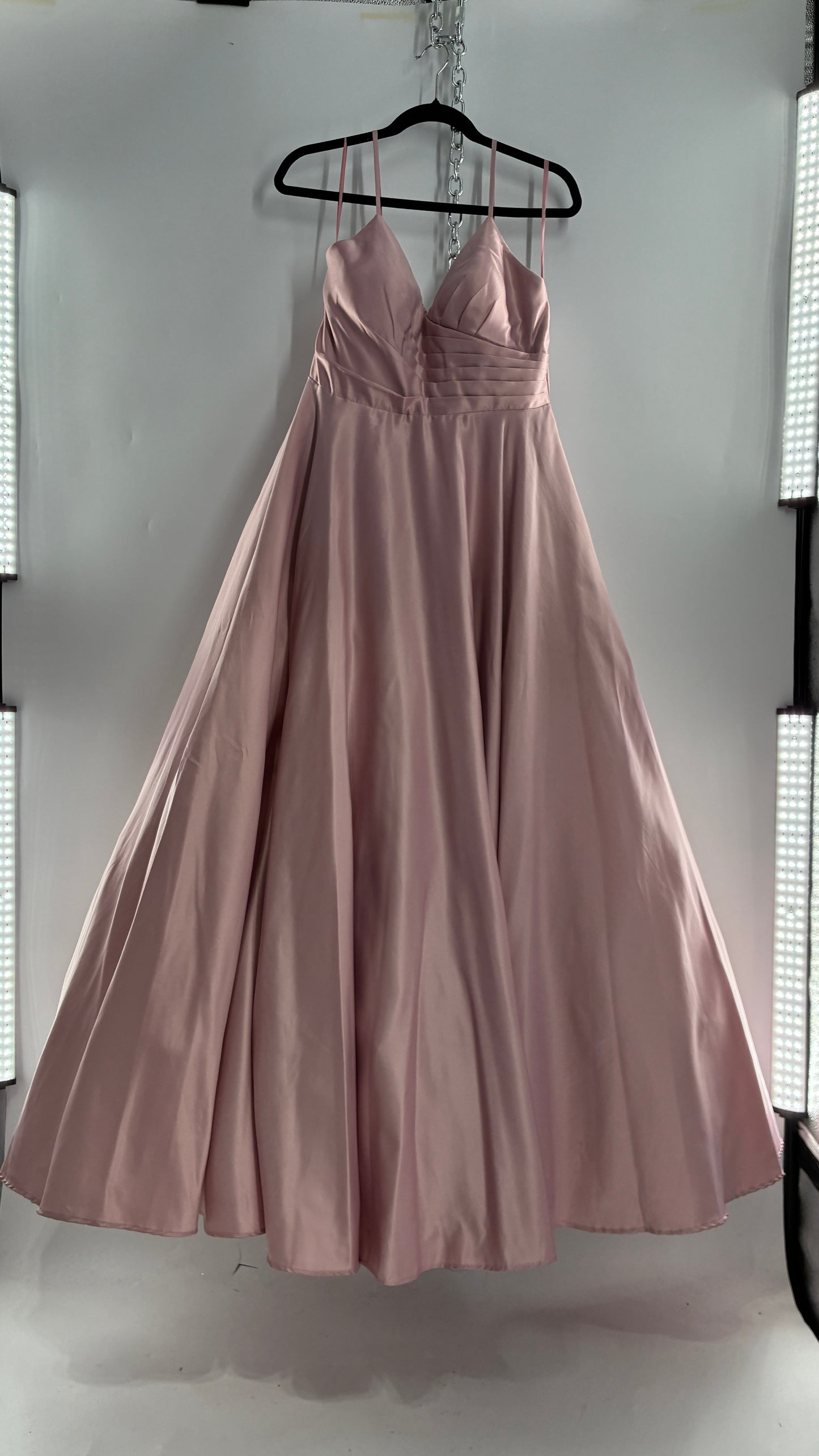 Vintage DANCING QUEEN Dusty Pink Voluminous Ballgown with Multiple Layers of Tulle (XL)