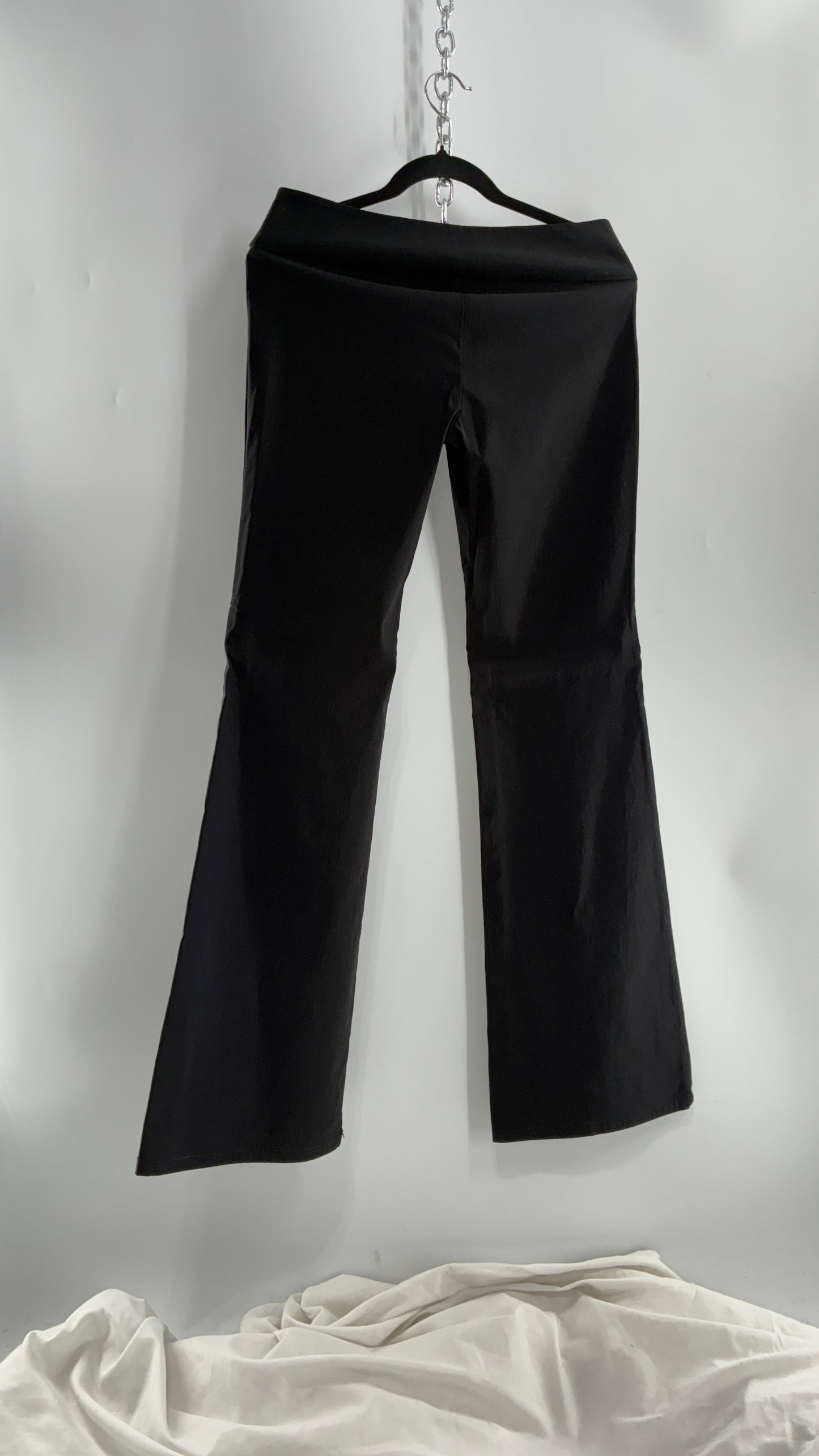 Vintage 1990s GUESS Stretch Low Rise Thick Waistband Black Kickflare (29)