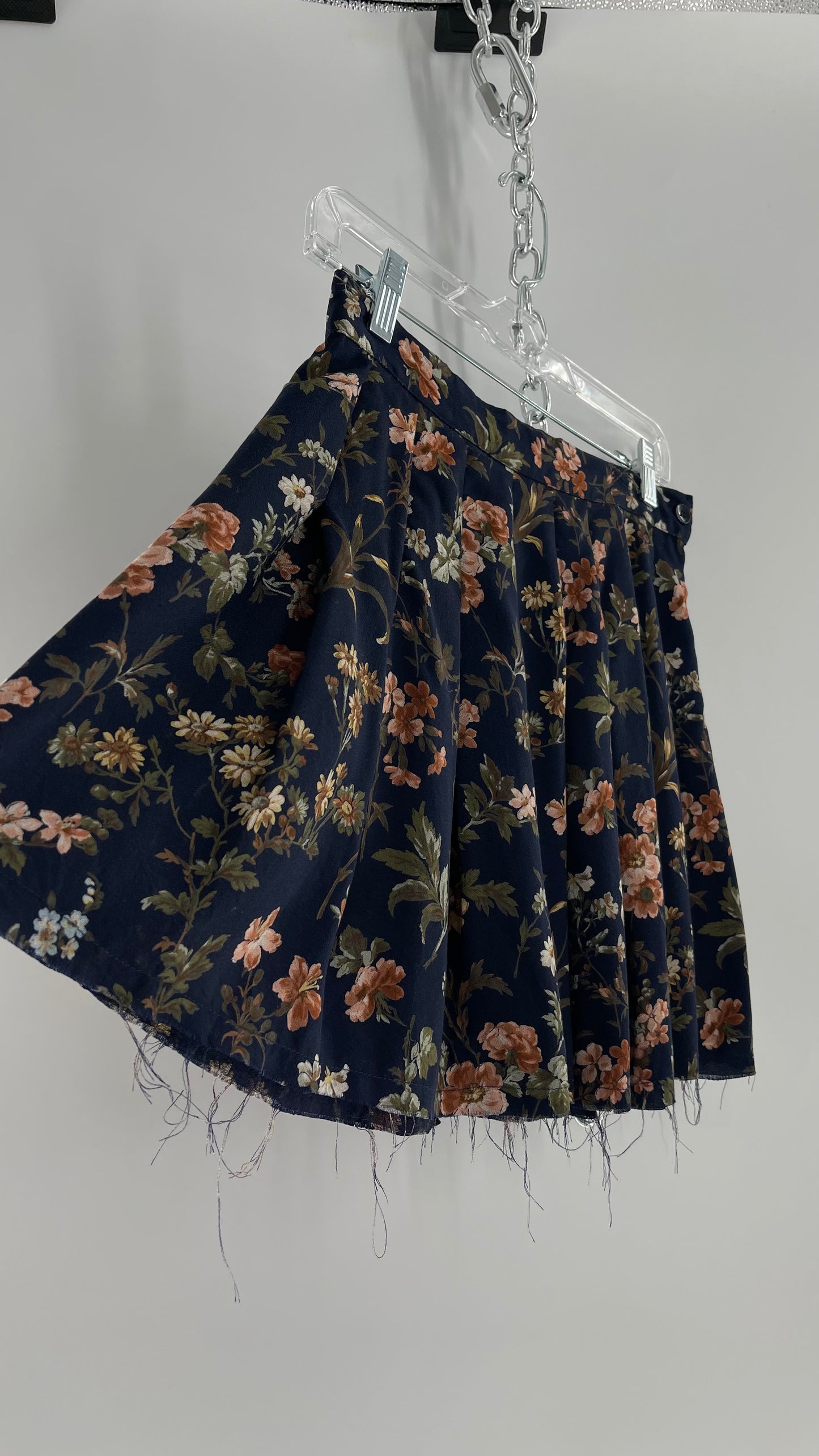 Urban Outfitters Upcycled Renewal Vintage Floral Distressed Pleated Mini Skirt (S)