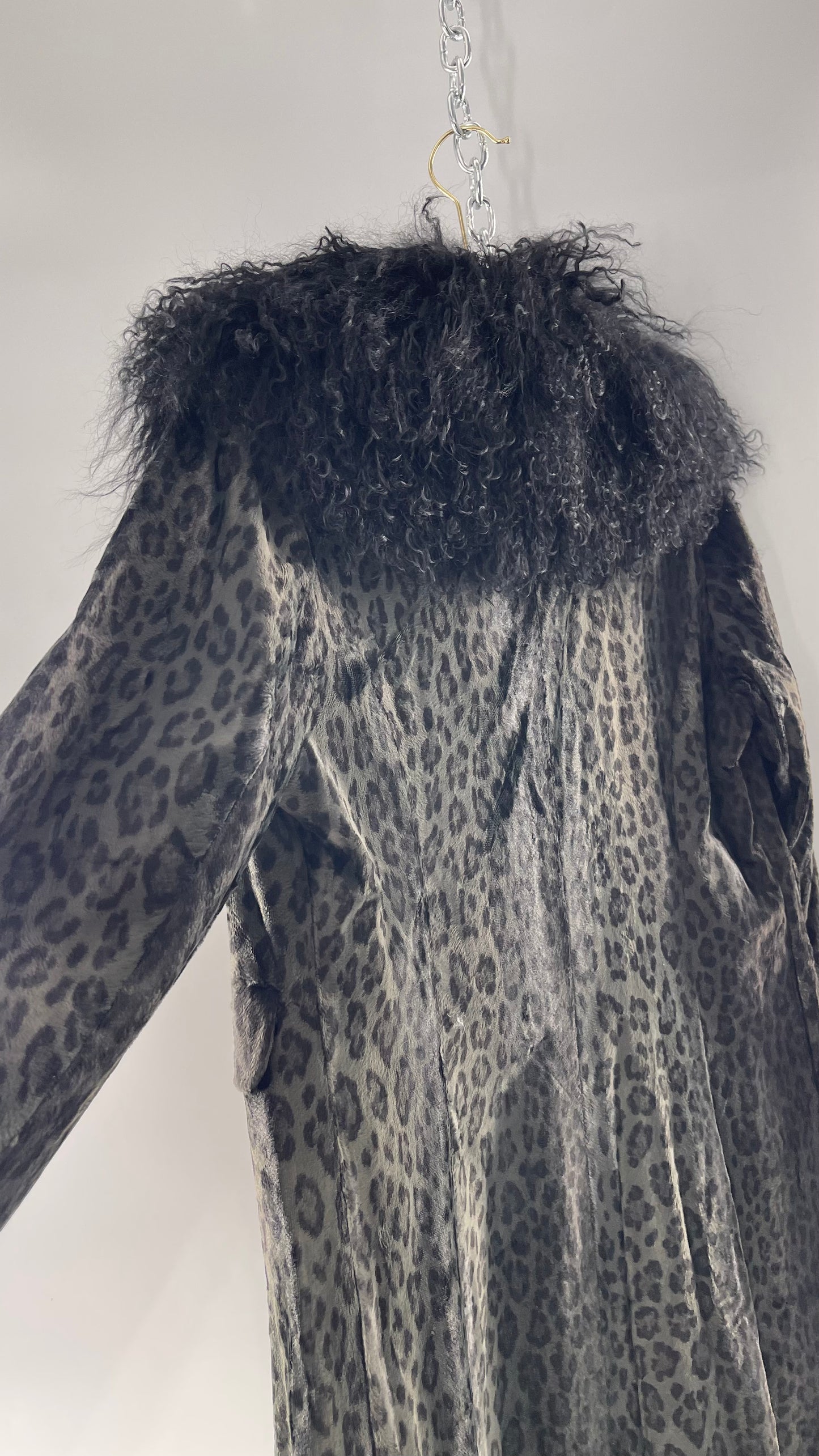 Vintage Romanian RAMOSTEPH Black/Gray Leopard Print Coat with Mongolian Fur Collar (Medium)