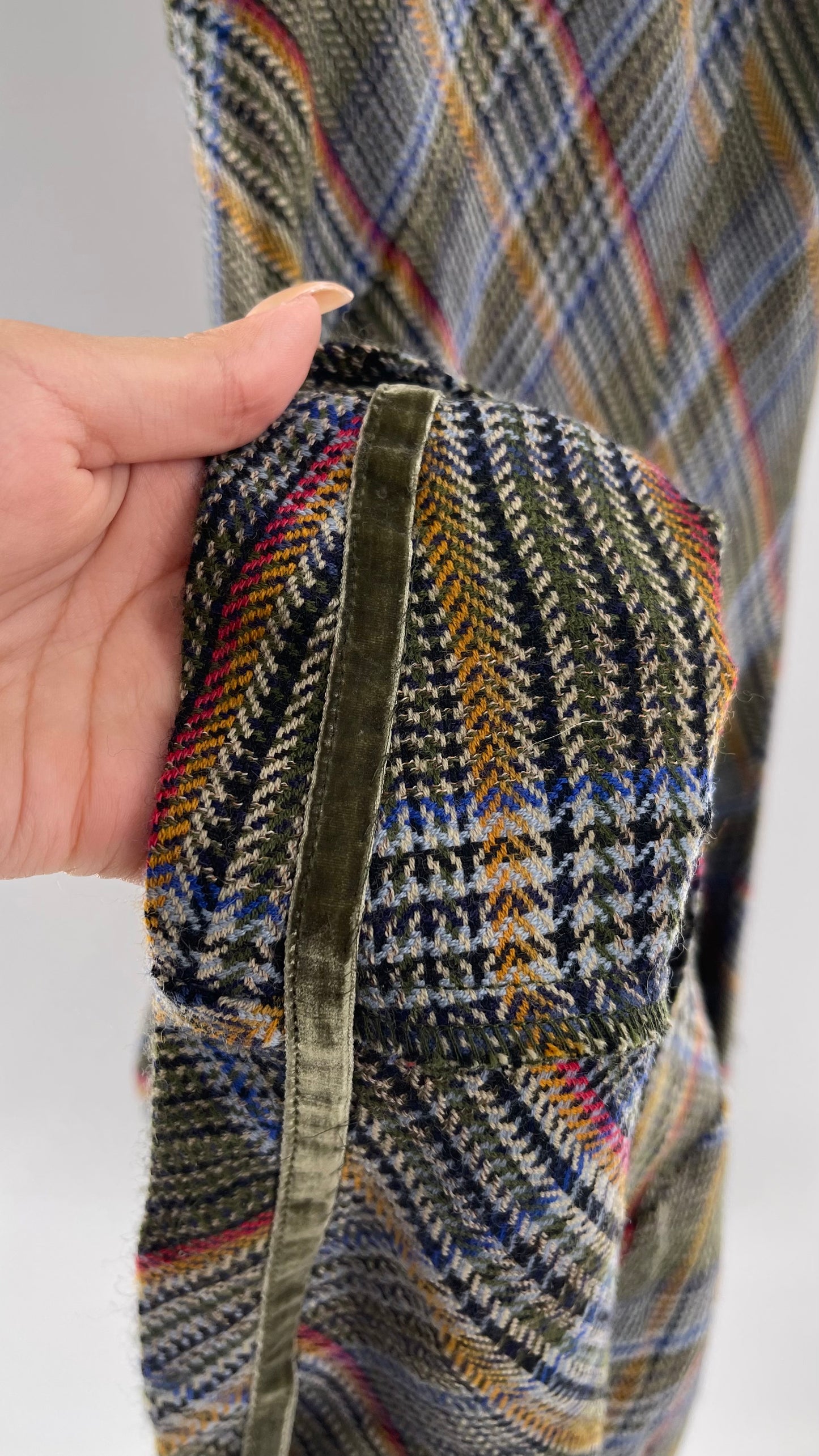 Elevenses 87% Wool Plaid Asymmetric Swirl Seam and Pleated Voluminous Hem (0)