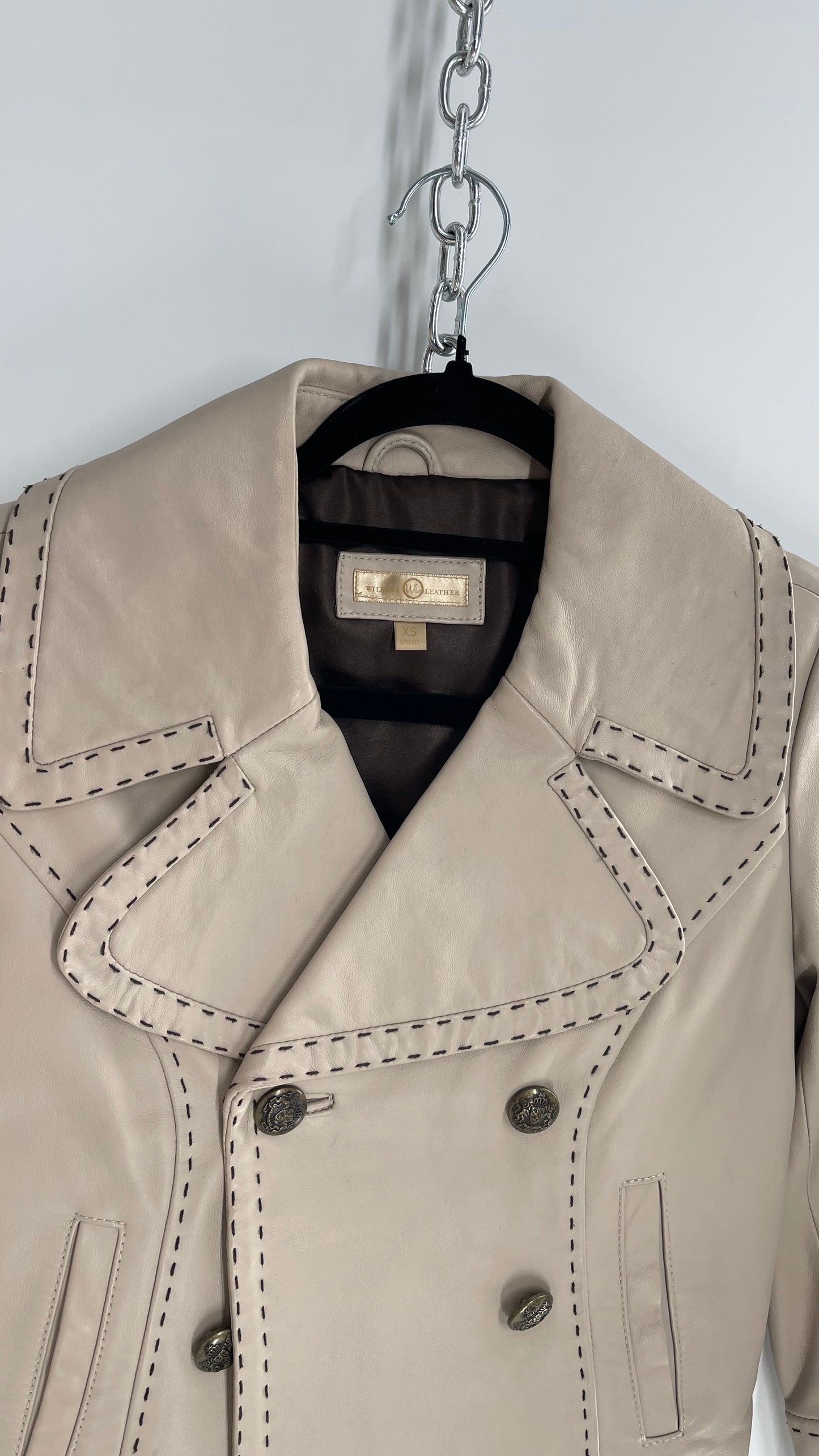Vintage 1990s Wilsons Leather Beige Short Jacket with Exaggerated Collar, Embossed Buttons and Contrast Stitching (XS)