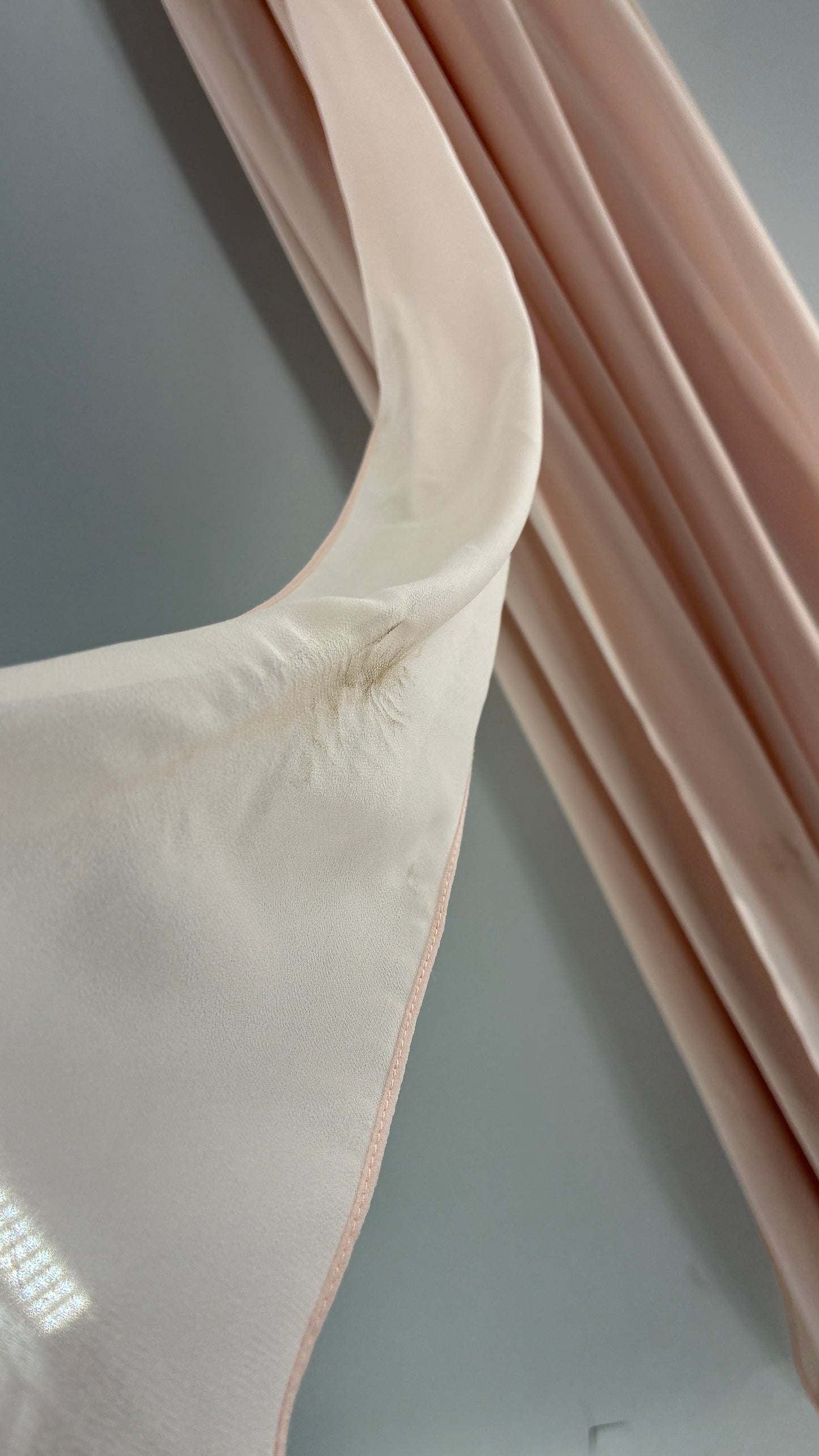 CEREMONY Joanna August Ballet Slipper Pink Vented Gown with Tied Waist (Small)
