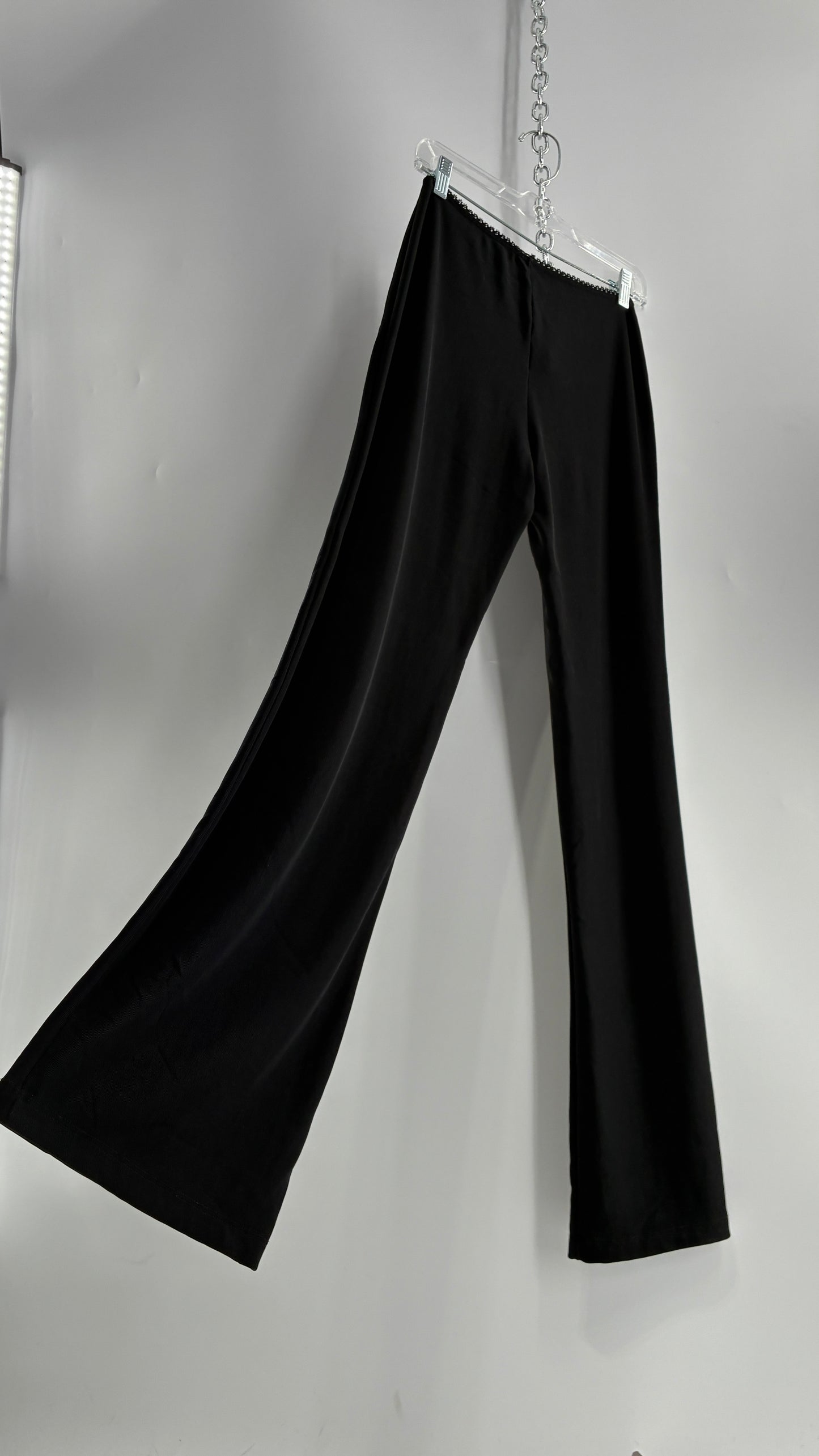 Vintage ACTIVE USA 1990s Black Thick Low Rise Yoga Pants with Bow Front (Medium)