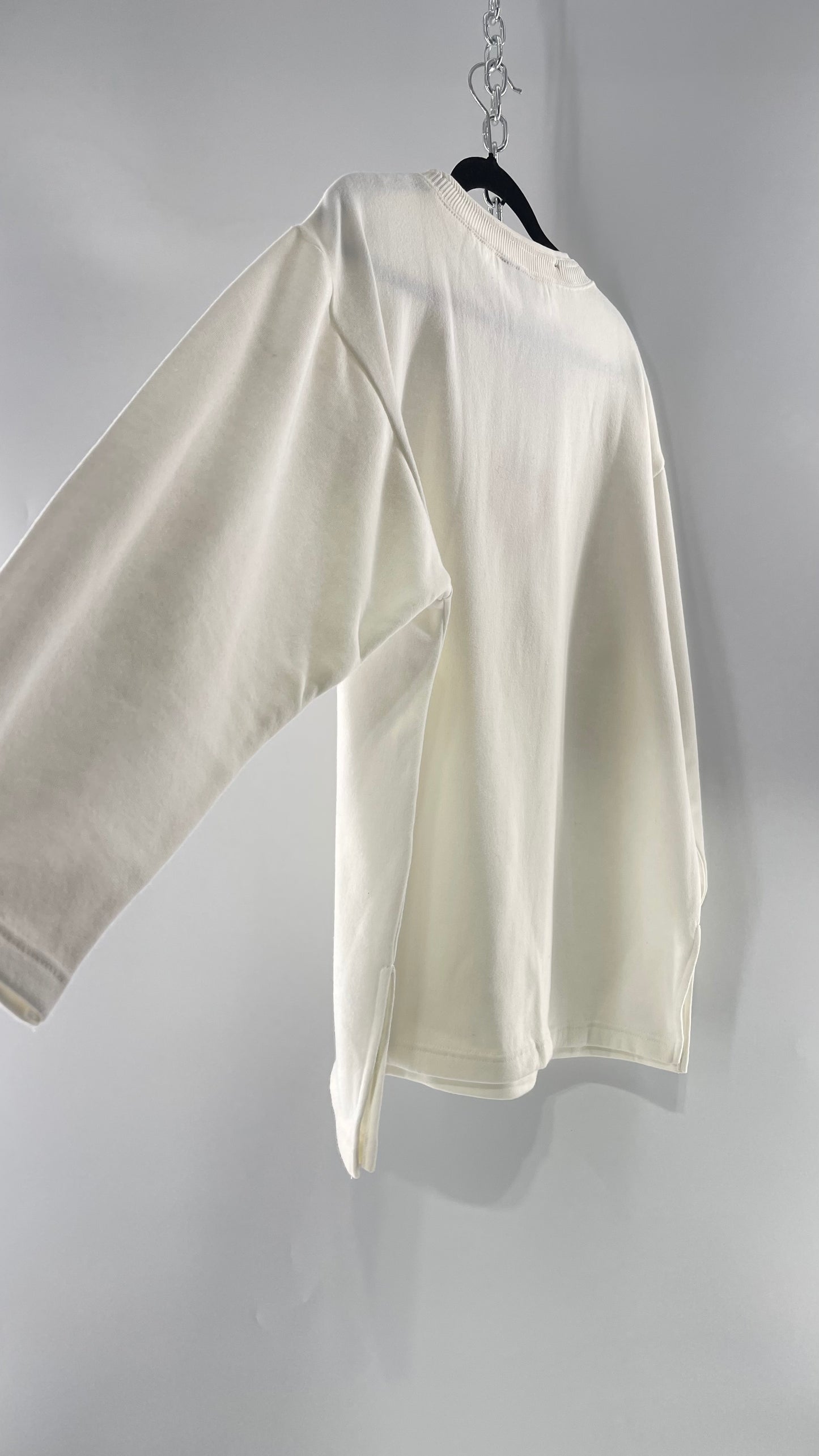Deadstock 1990s Vintage Pebble Court Pink Rose Embroidered Heart Ivory Crewneck (Large)