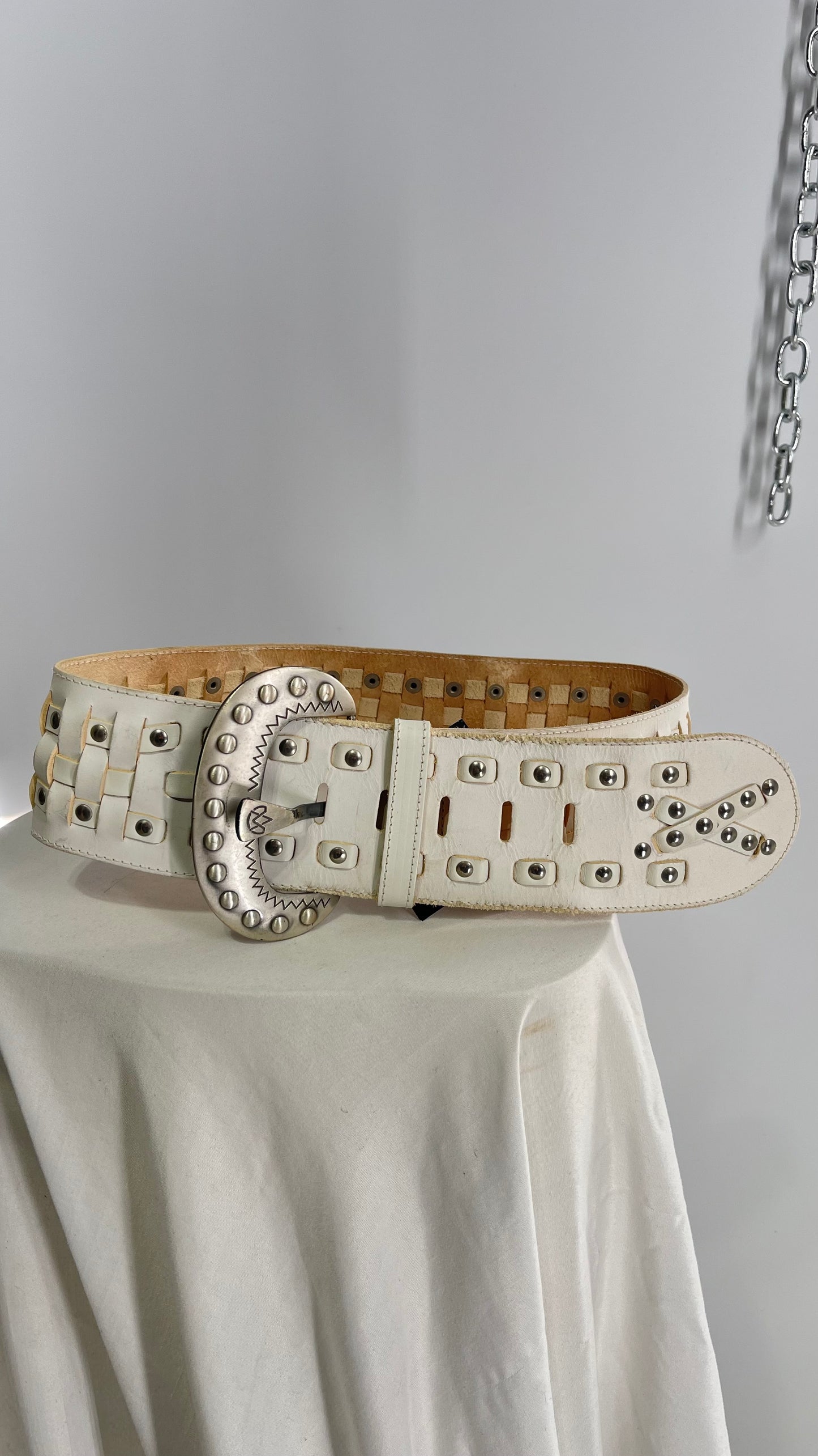 AVIÓN Wide Width Basket Woven Belt with Studs and Engraved Buckle (Small)