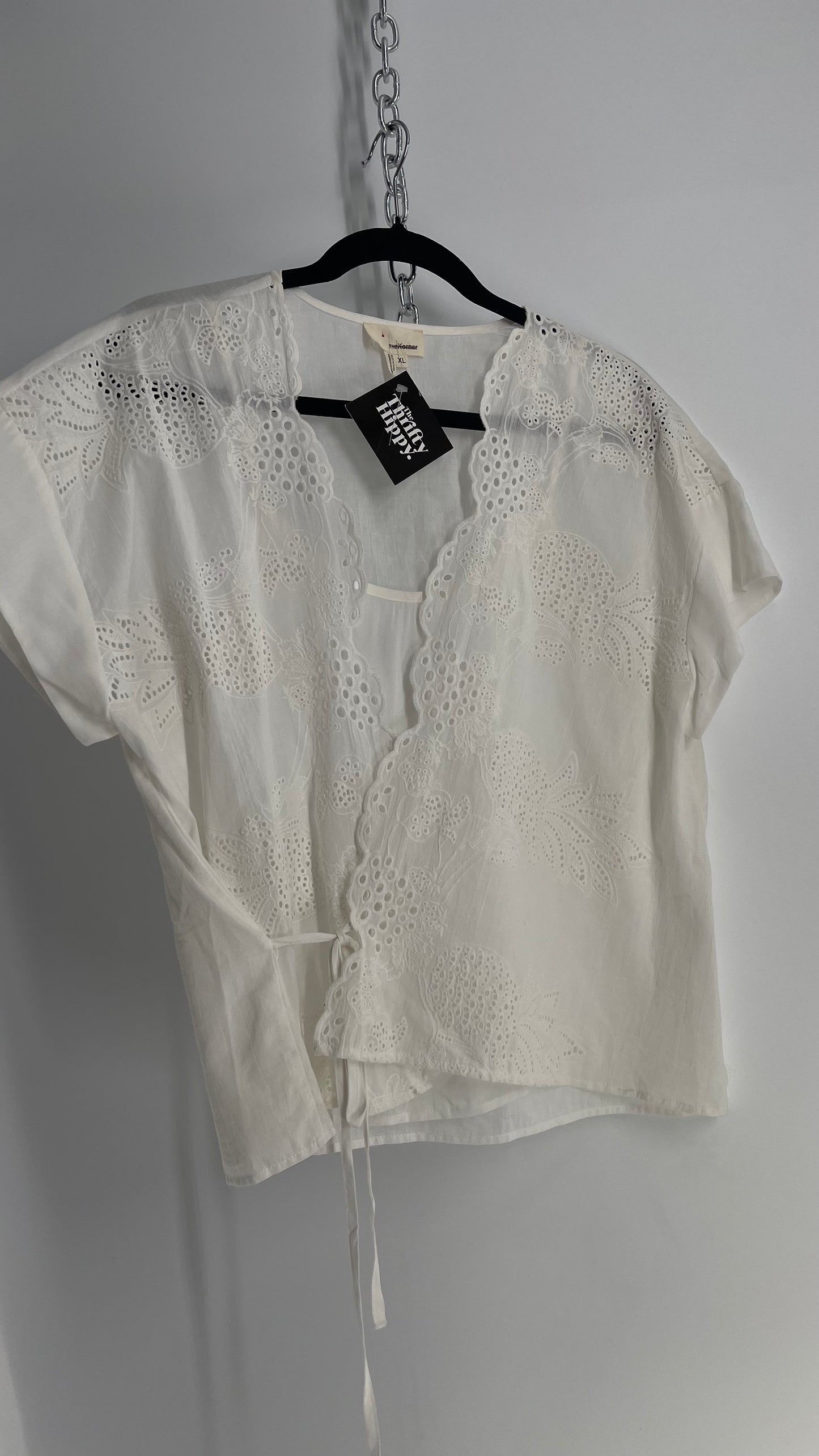Anthropologie The Korner White Top with Eyelet Lace Scalloped Details (XL)