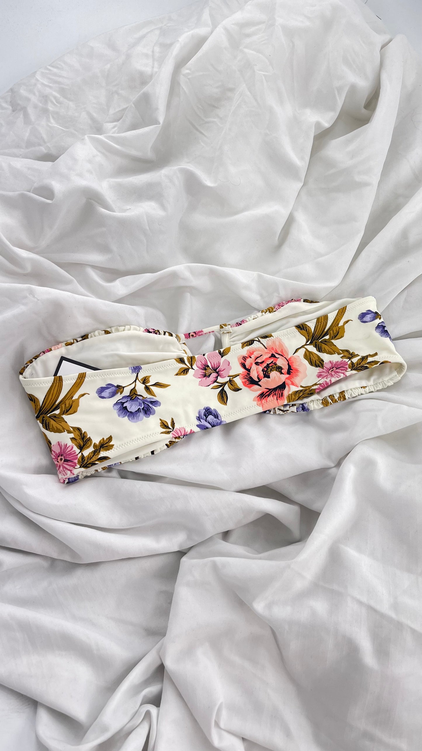 TORI PRAVER Smocked White Floral Bandeau with Triangle Wire Cut Out (L)