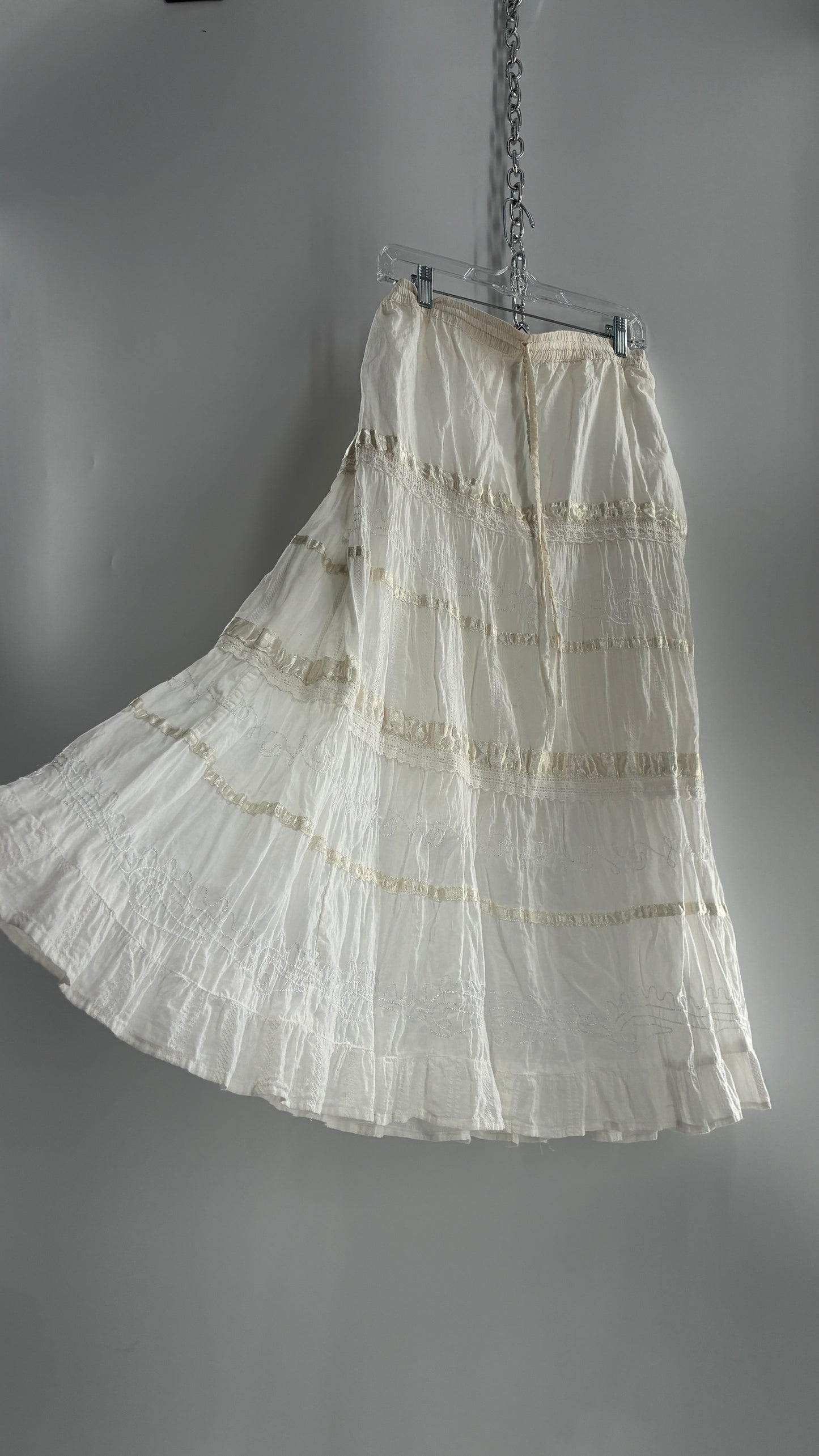 Vintage Tiered Skirt with Ribbon and Lace Trim (OS)