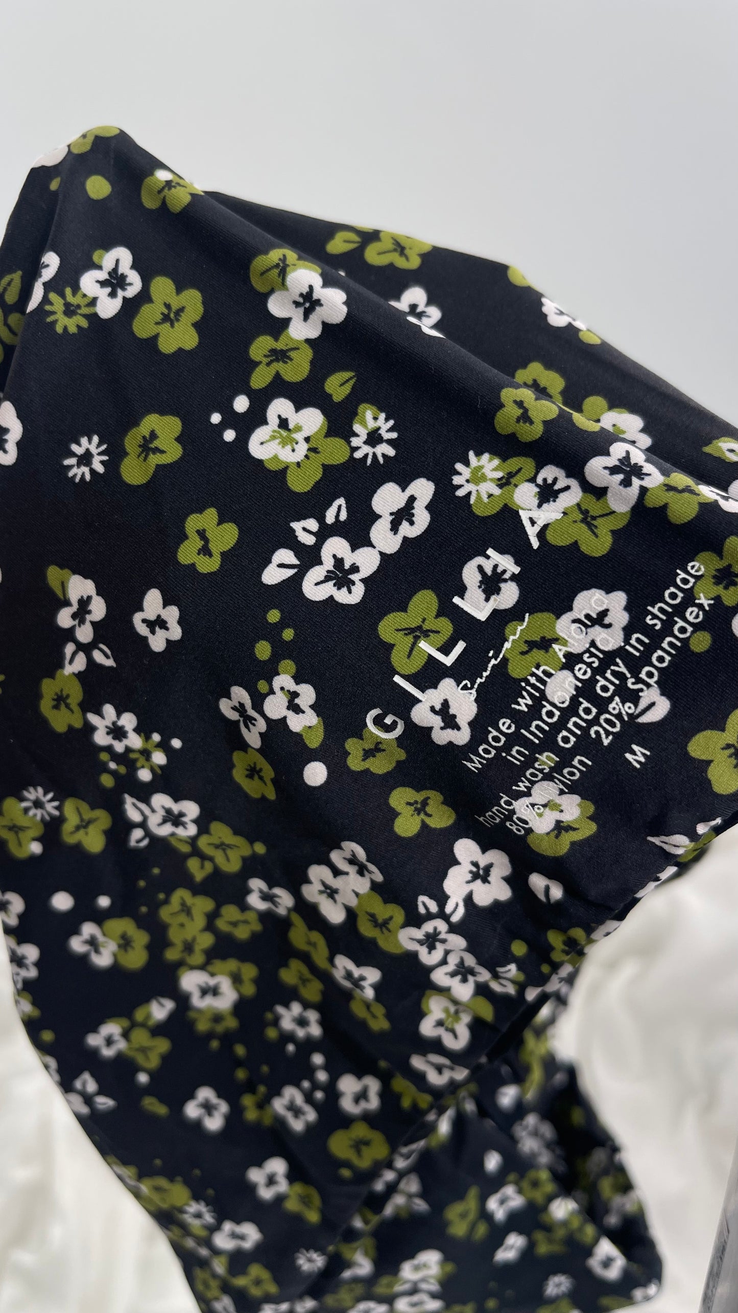 GILLIA swim Black Tie Up Bandeau with Green Poppy Florals (Medium)