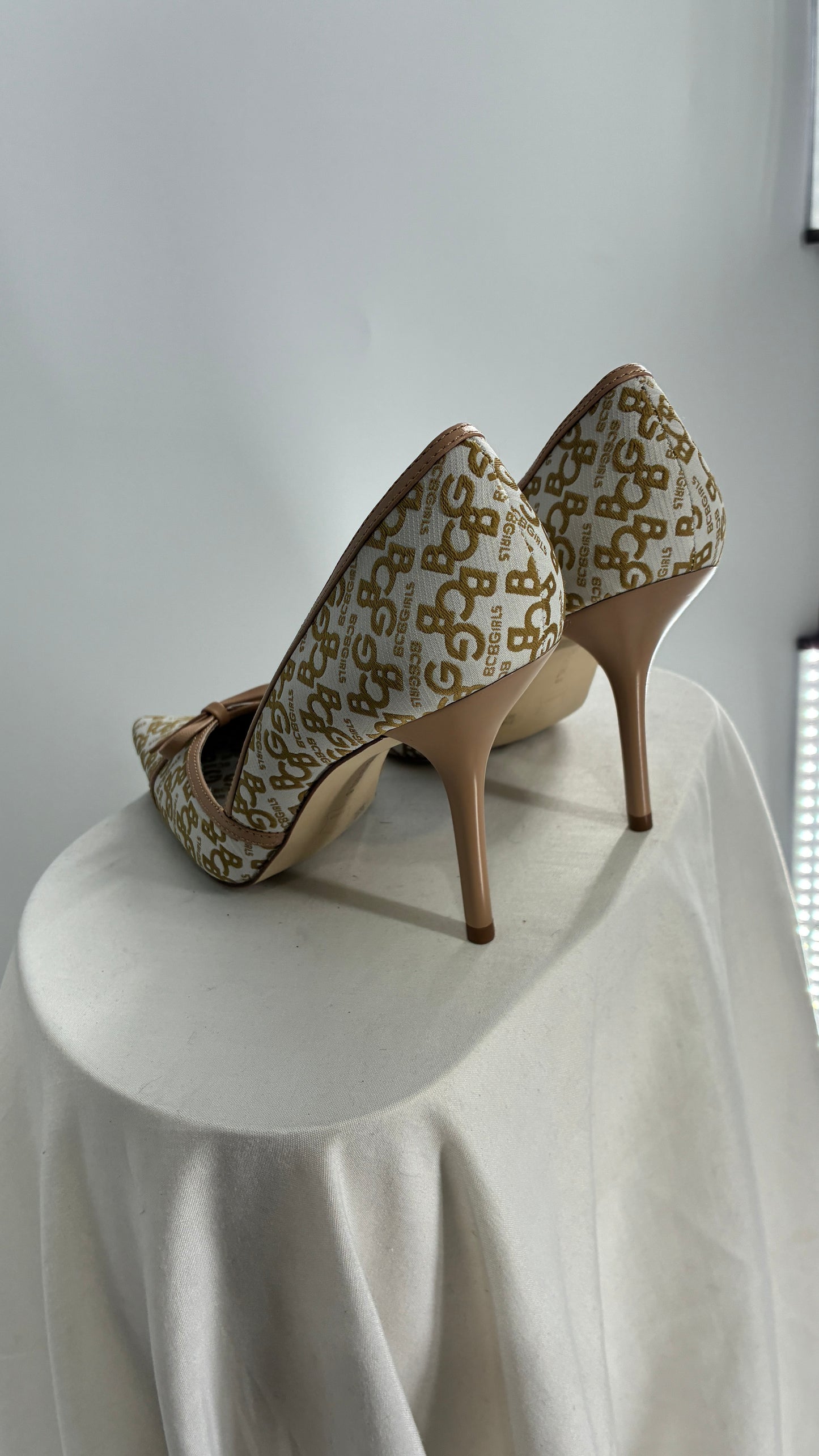 Vintage BCBG All Over Monogram Pointed Toe Heels with Leather Bows and Piping (5.5)