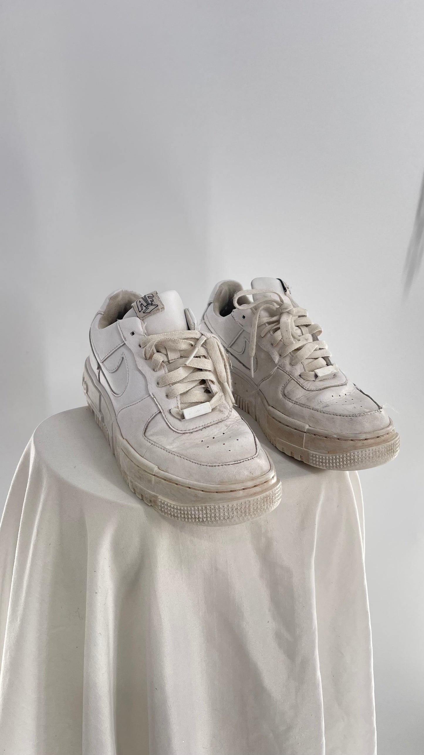 Vintage 1980s Retro Pixel Nike Air Force AF1 (8)