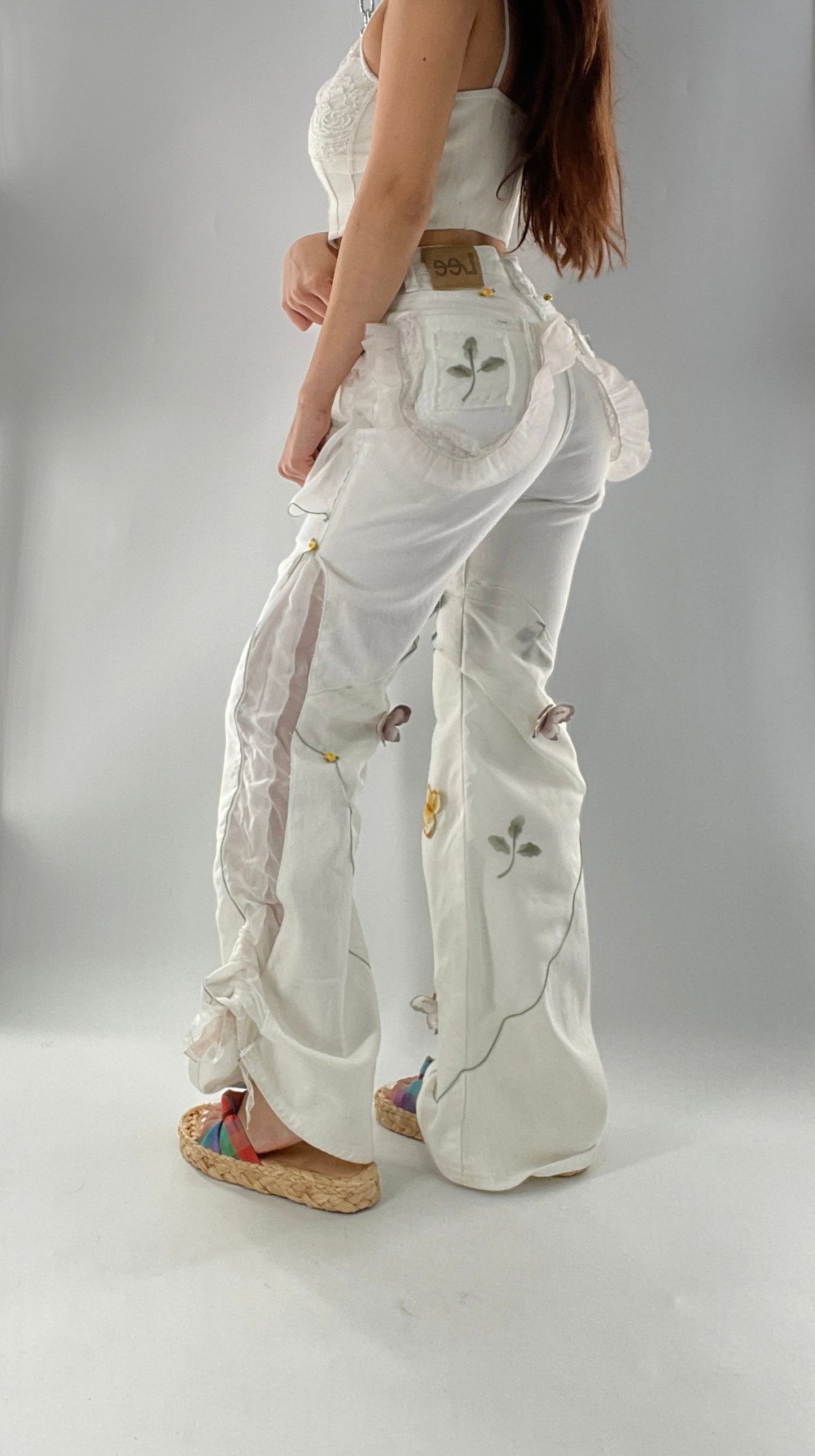 Remade Upcycled Lee White Jeans with Drawstring Adjustable Length, Lace Trim Pockets, Embroidery and Appliqué Details (27)