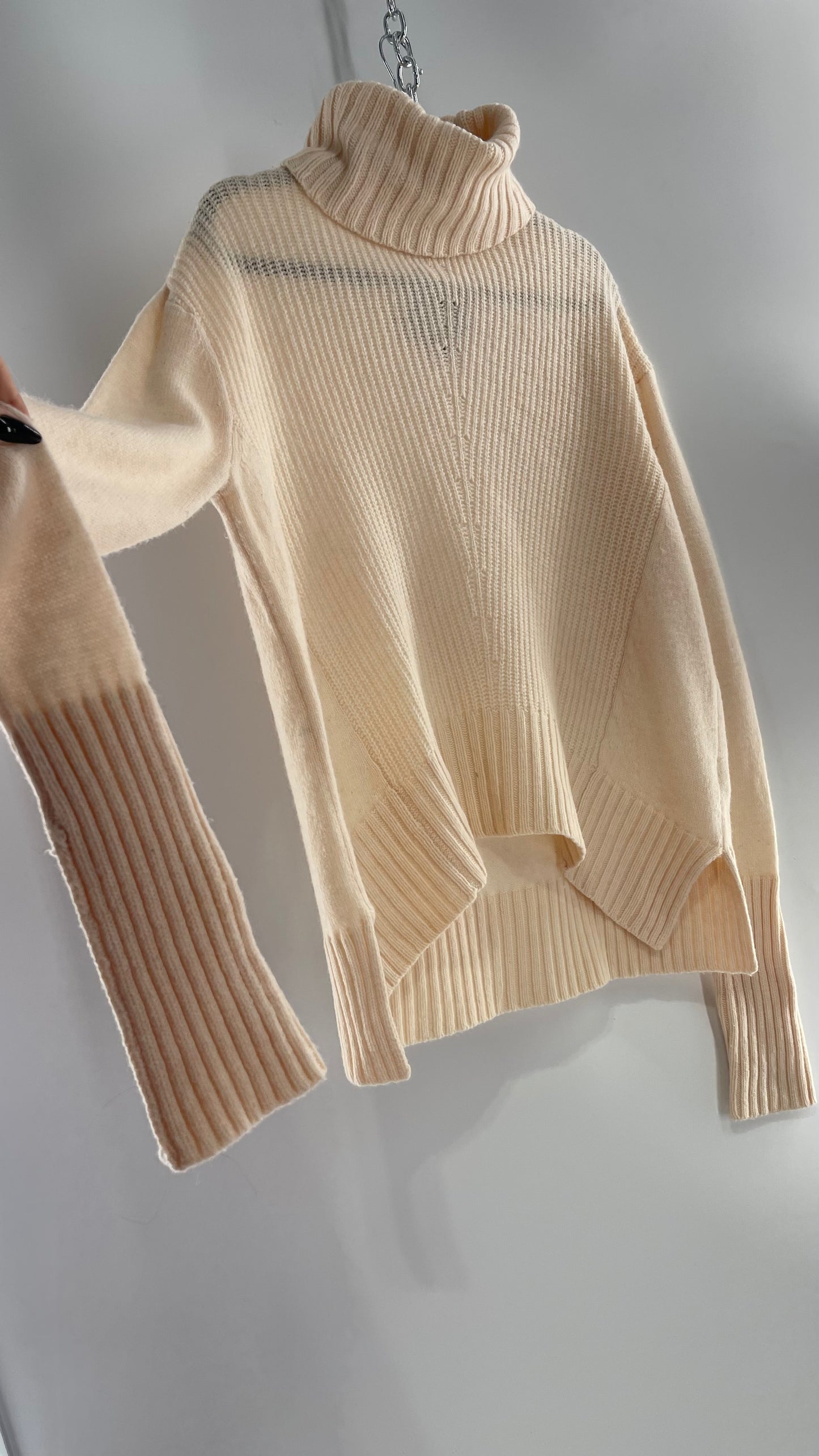 MOTH Anthropologie 80% Wool Ivory Off White Knit Turtle Neck Sweater (Small)