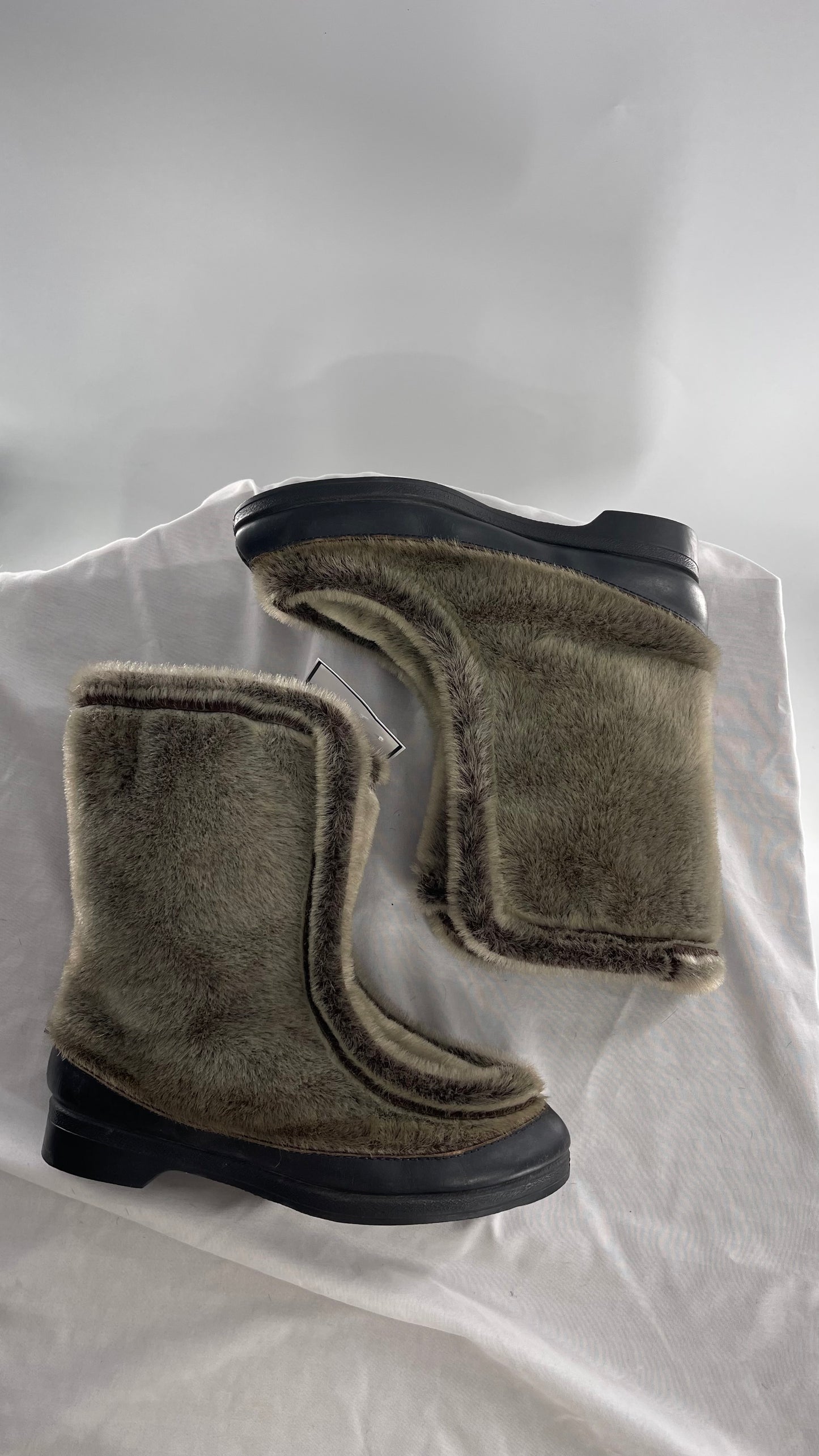 Vintage 1970s YODELERS Fur Boots (7)