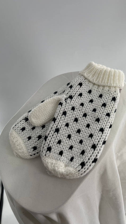 Anthropologie White and Black Knit Mittens