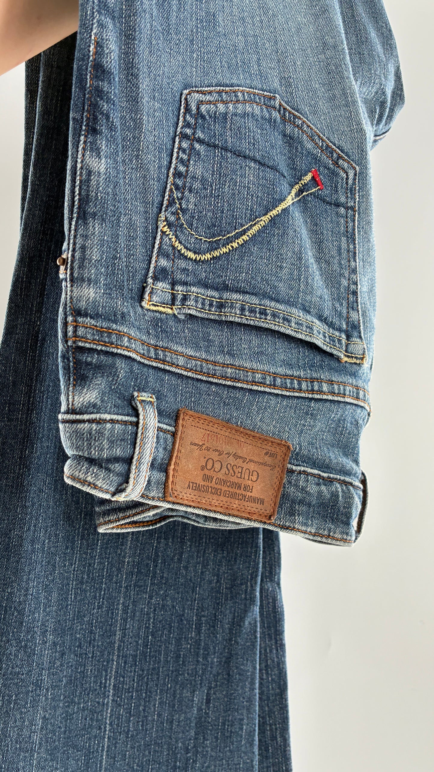 Vintage GUESS Light Wash Kick Flare Jeans (28)