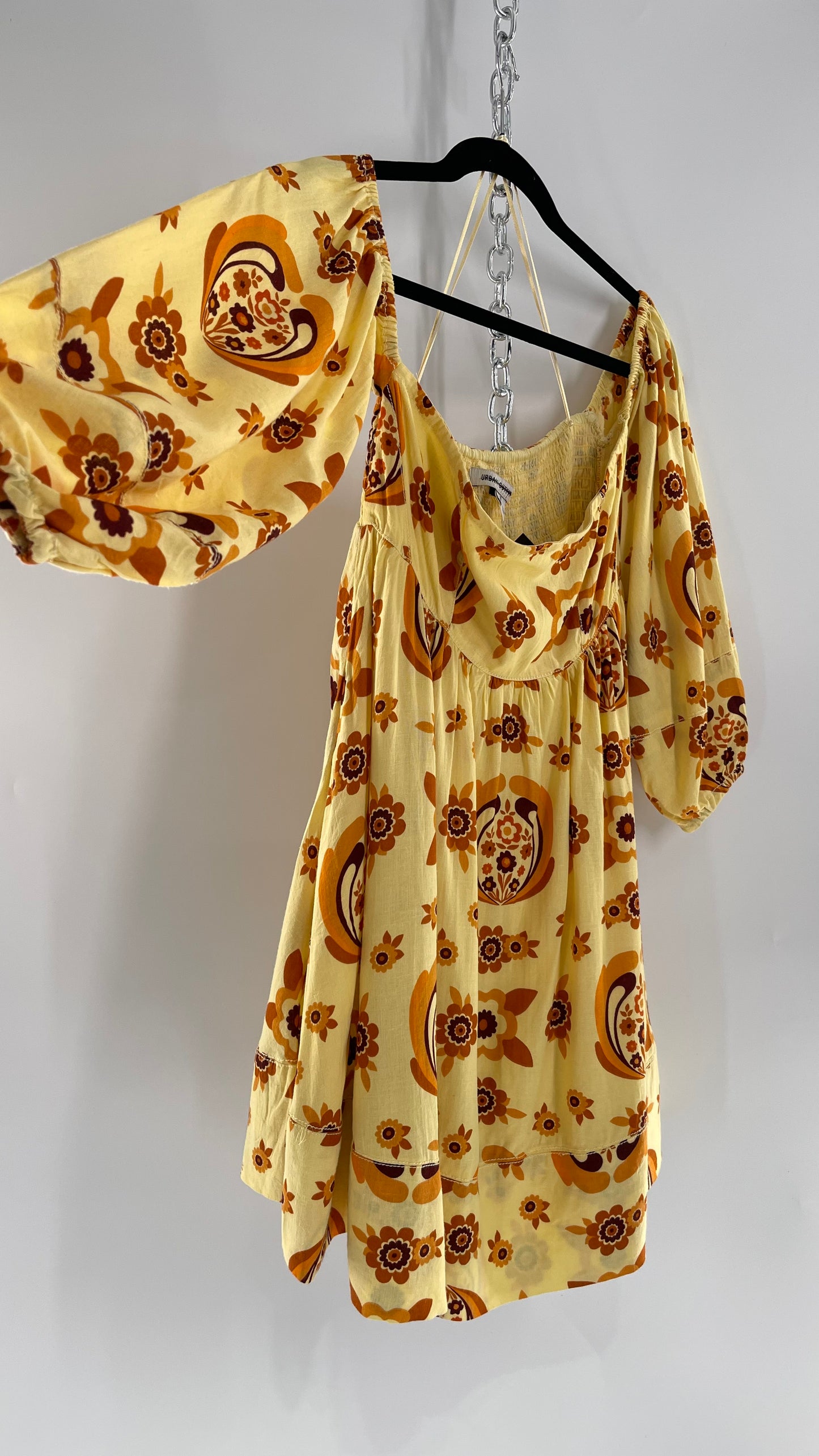 Urban Outfitters 1970s Puff Sleeve Retro Printed Babydoll Mini (Small)