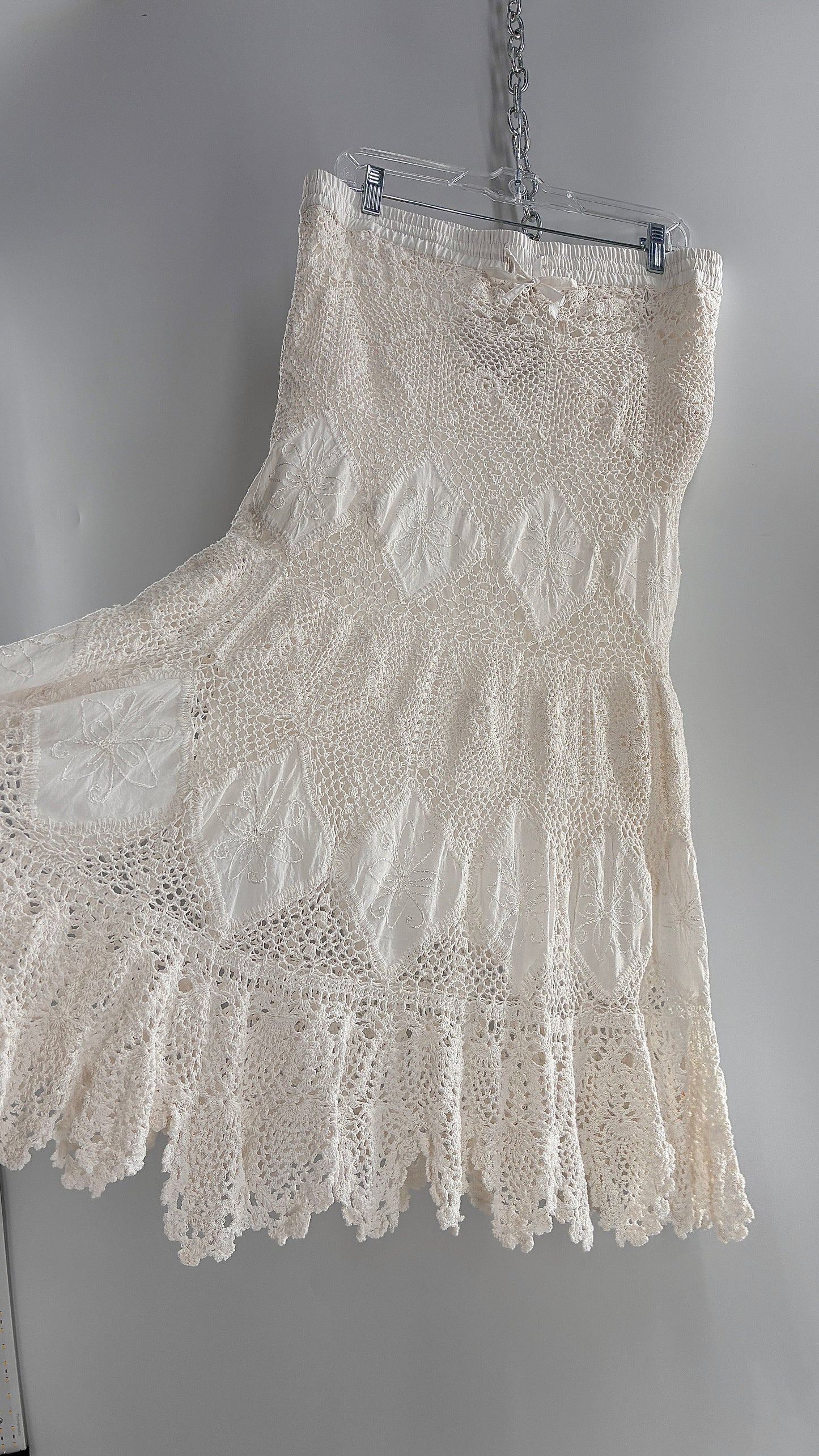 Vintage Full Length White Crochet and Appliqué Skirt (Petite Medium)