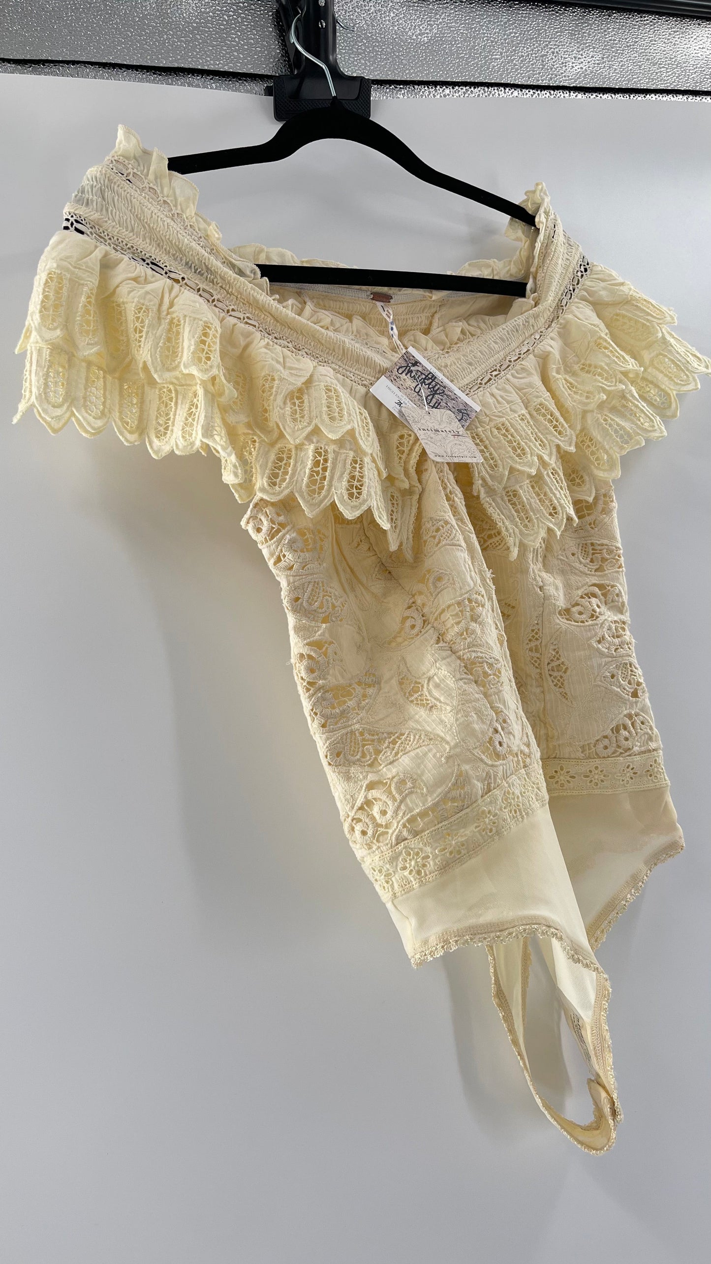 Intimately Free People Light Yellow Lace Bodysuit with Ruffled Off the Shoulder Neckline
(XS)