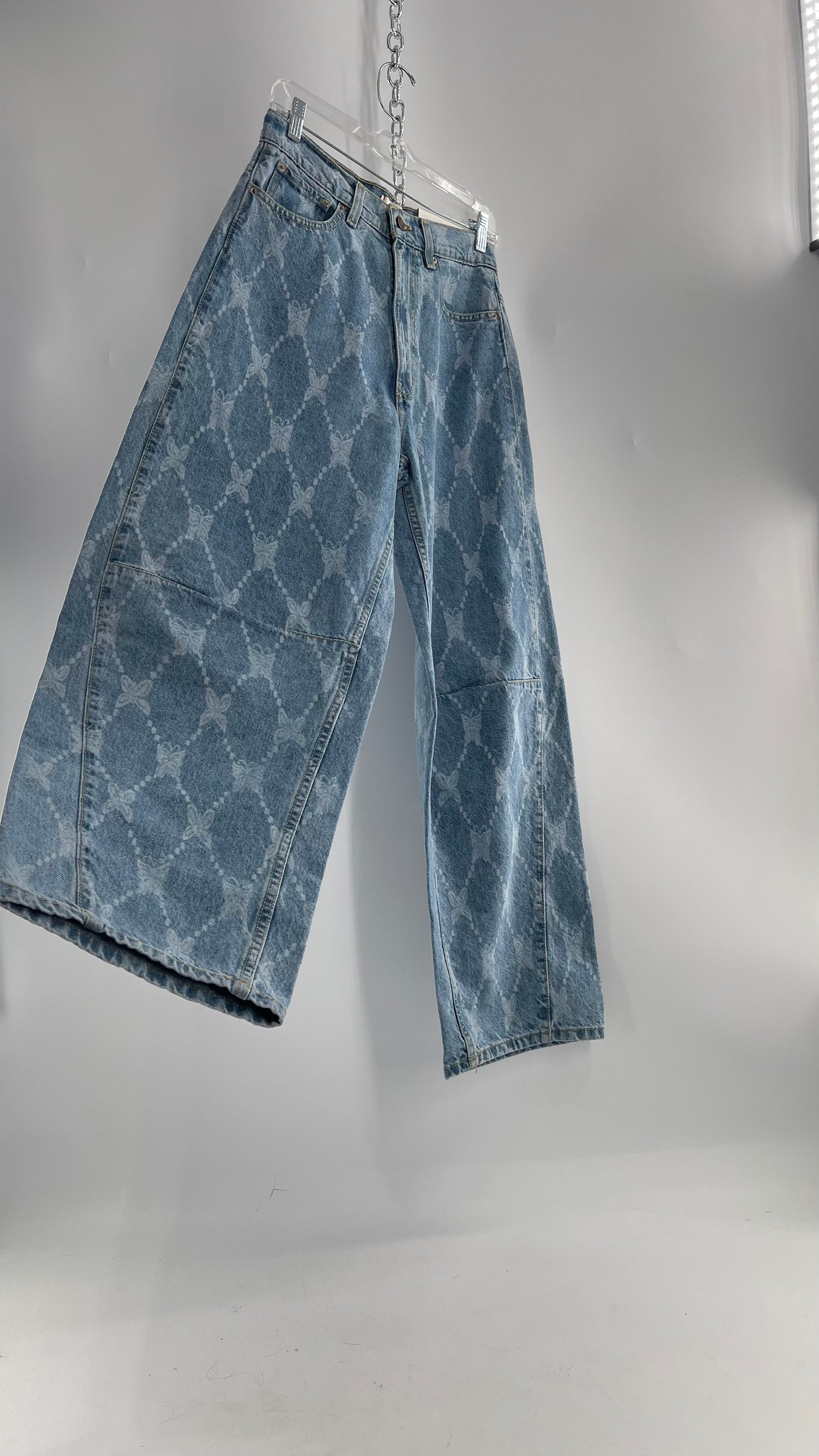 BDG Baggy Bleached Butterfly Jeans with Tags Attached (27)