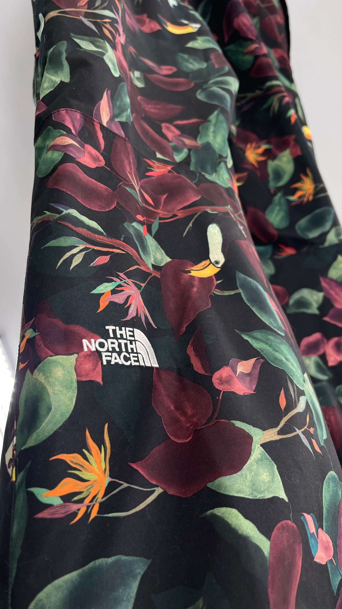 The North Face Tropical Patterned Burgundy Snowboard/Ski/Snowsuit (XL)