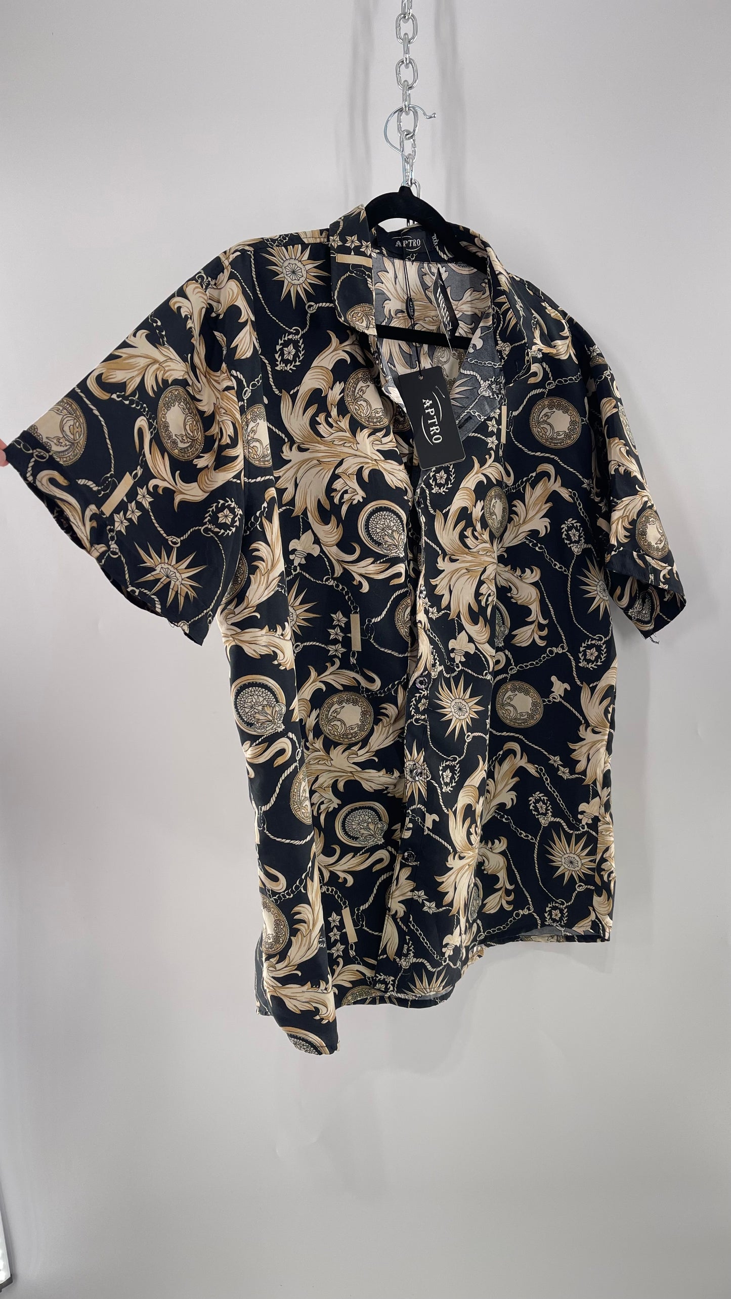 APTRO Black and Gold Brocade Short Sleeve Button Up with Tags (XXXL)