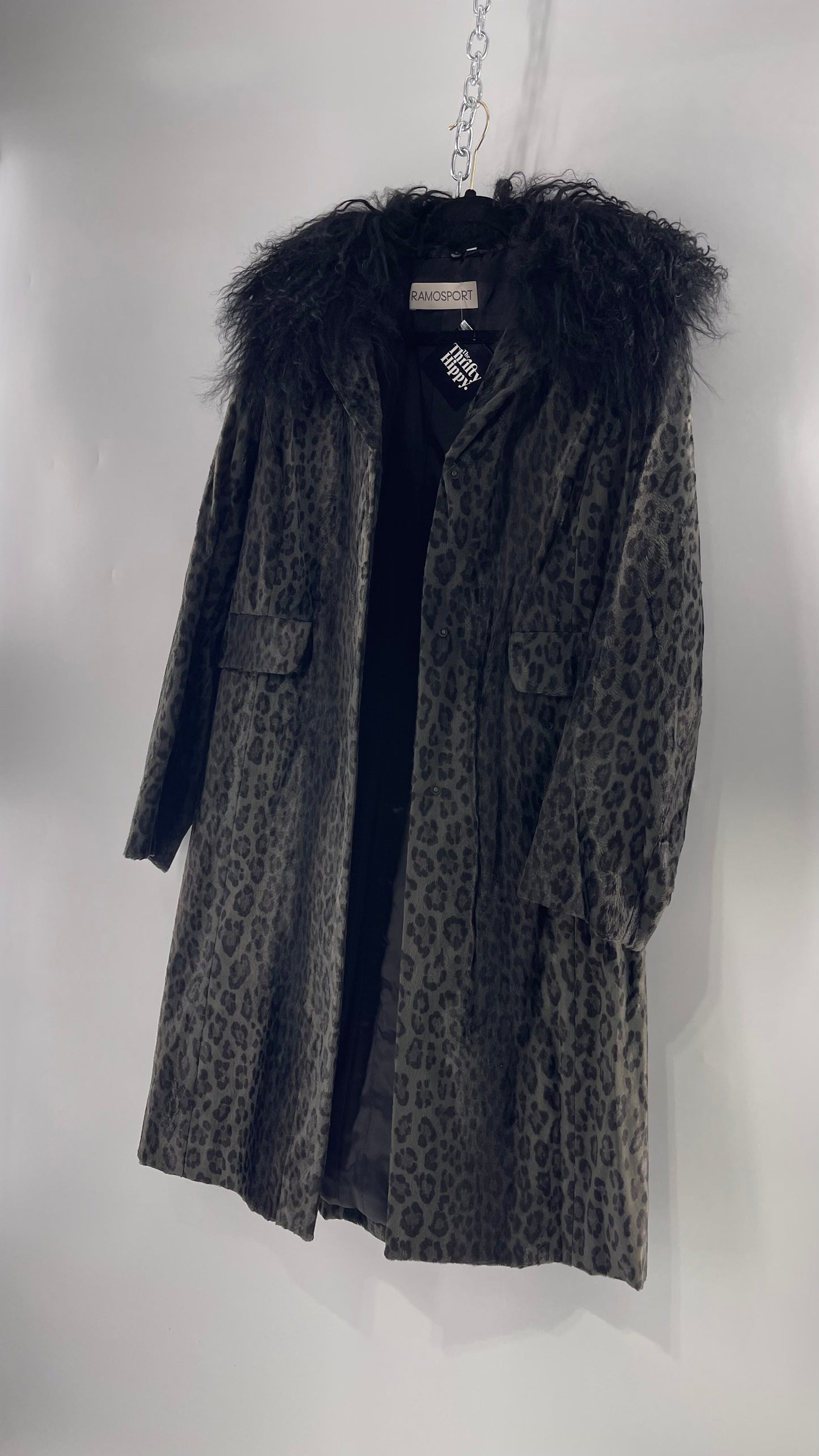 Vintage Romanian RAMOSTEPH Black/Gray Leopard Print Coat with Mongolian Fur Collar (Medium)