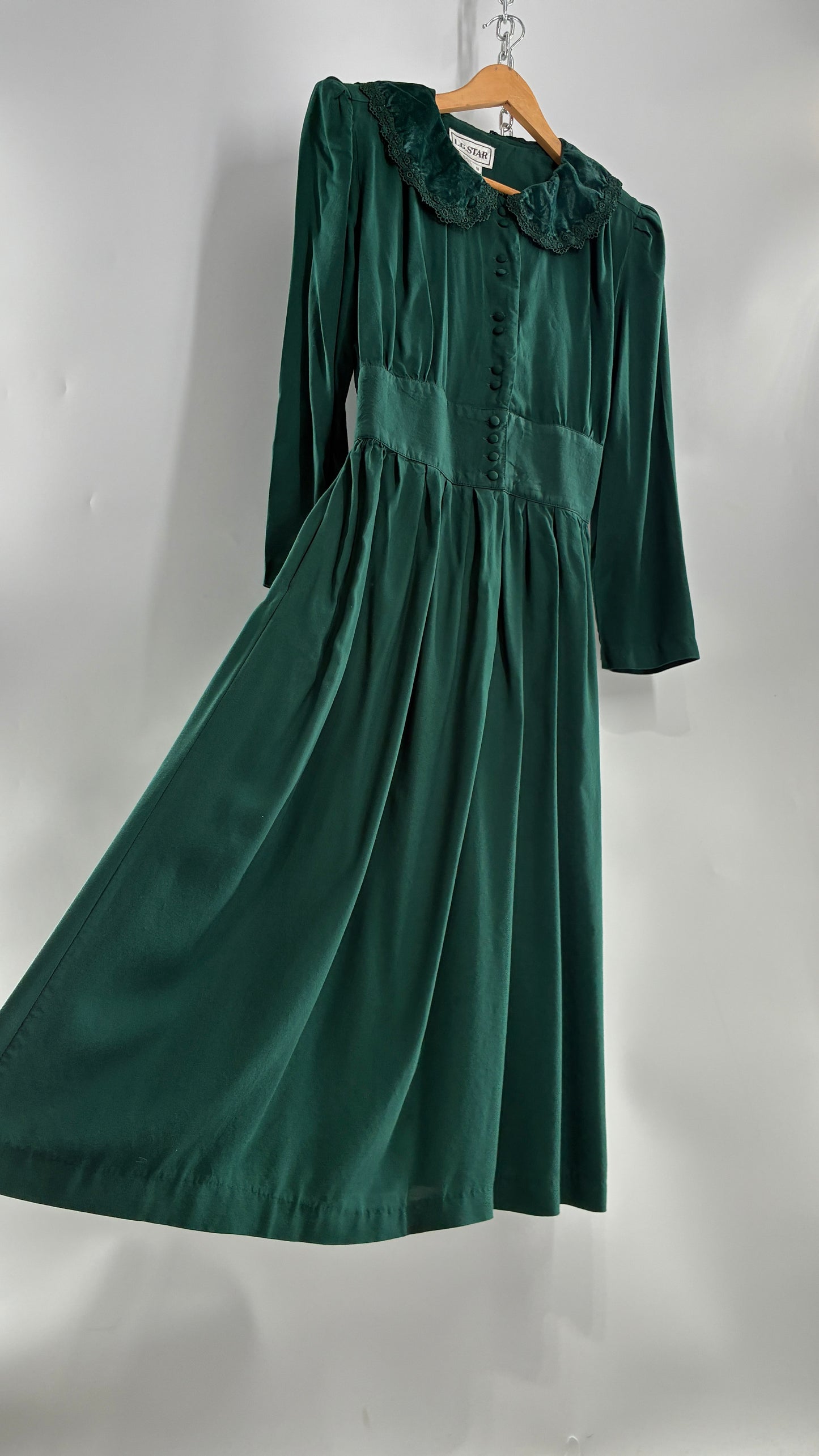 Vintage 1960s LG Star Forest Green Button Front, Velvet Collar Gown (10)
