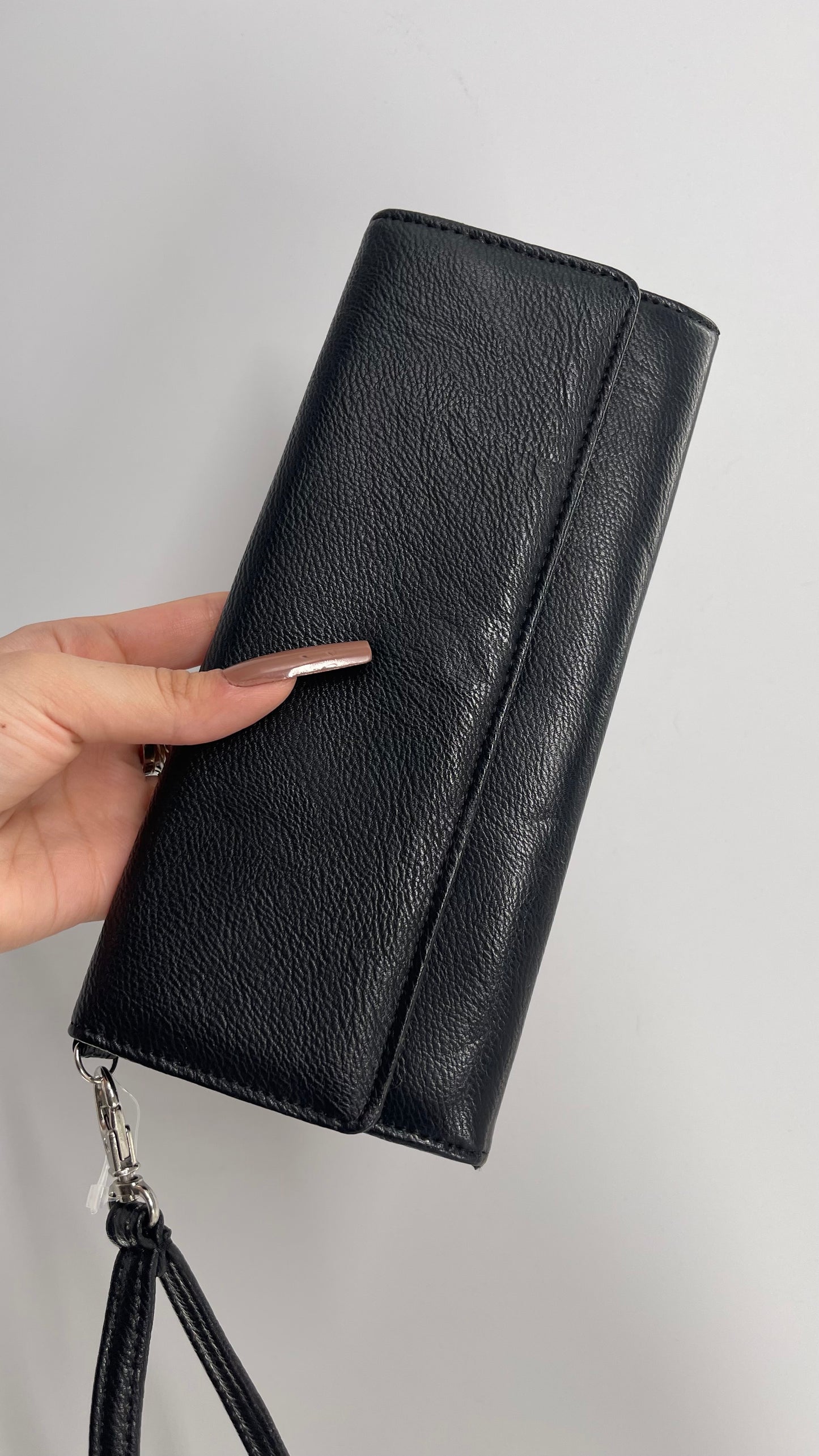 Leather Clutch Style Wristlet Wallet