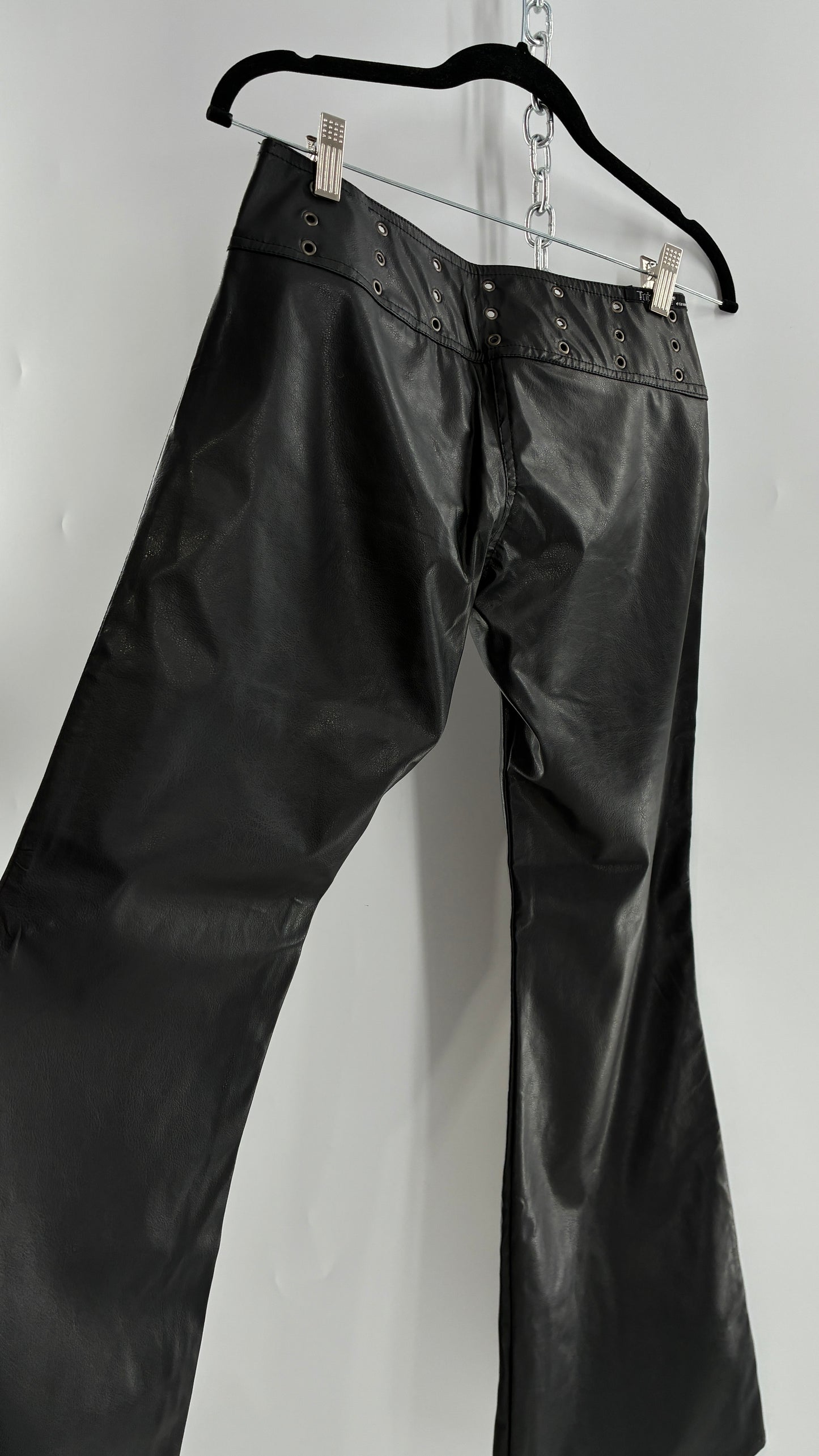 Vintage Toba&Co Tobacco Faux Leather Low Rise Zip Front Kick Flares with Wide Grommet Covered Bronze Circle Buckle Belt (S)