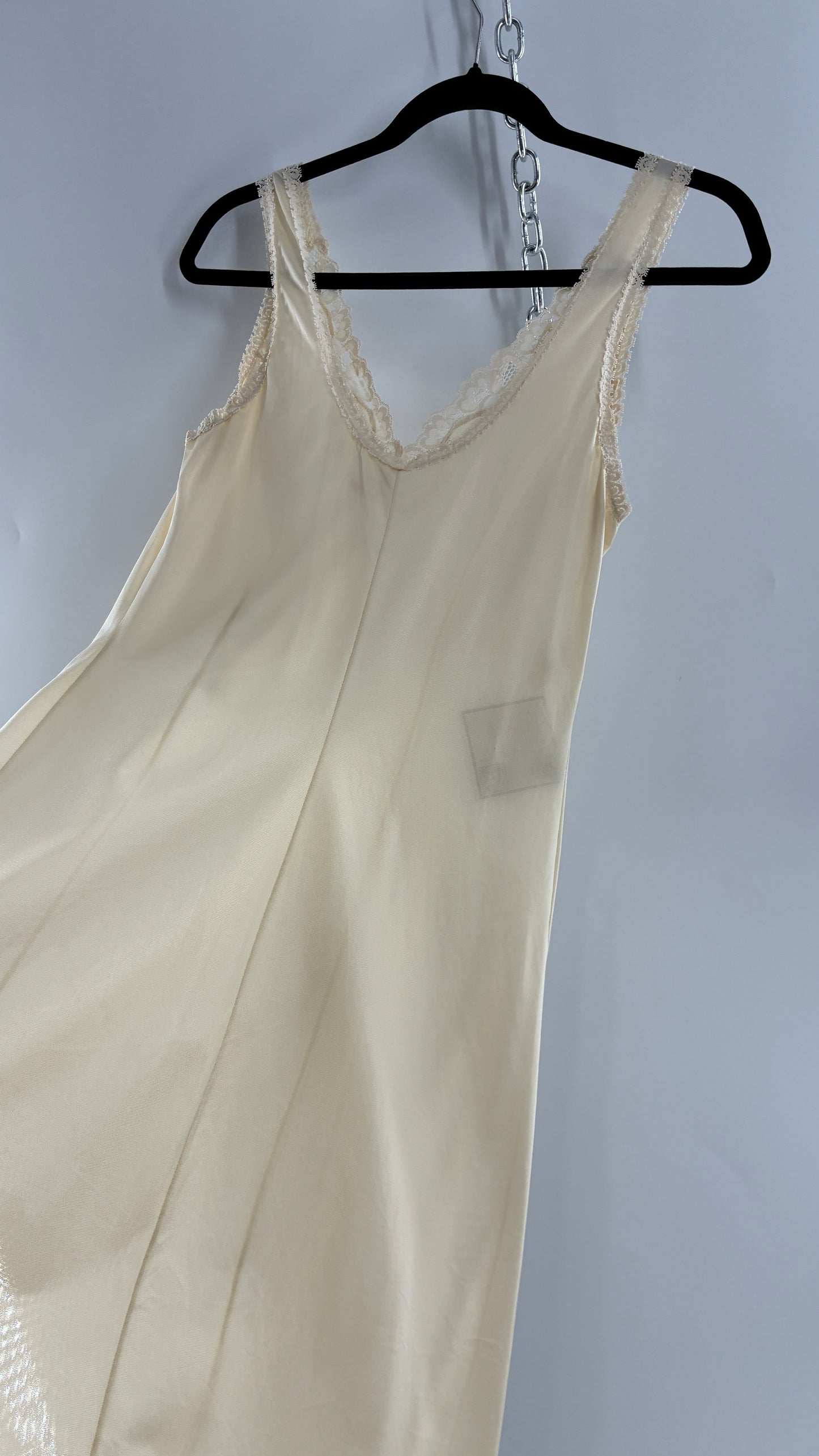 Vintage 1960s JENELLE of CALIFORNIA Slip Lace Trimmed Dress (Small)