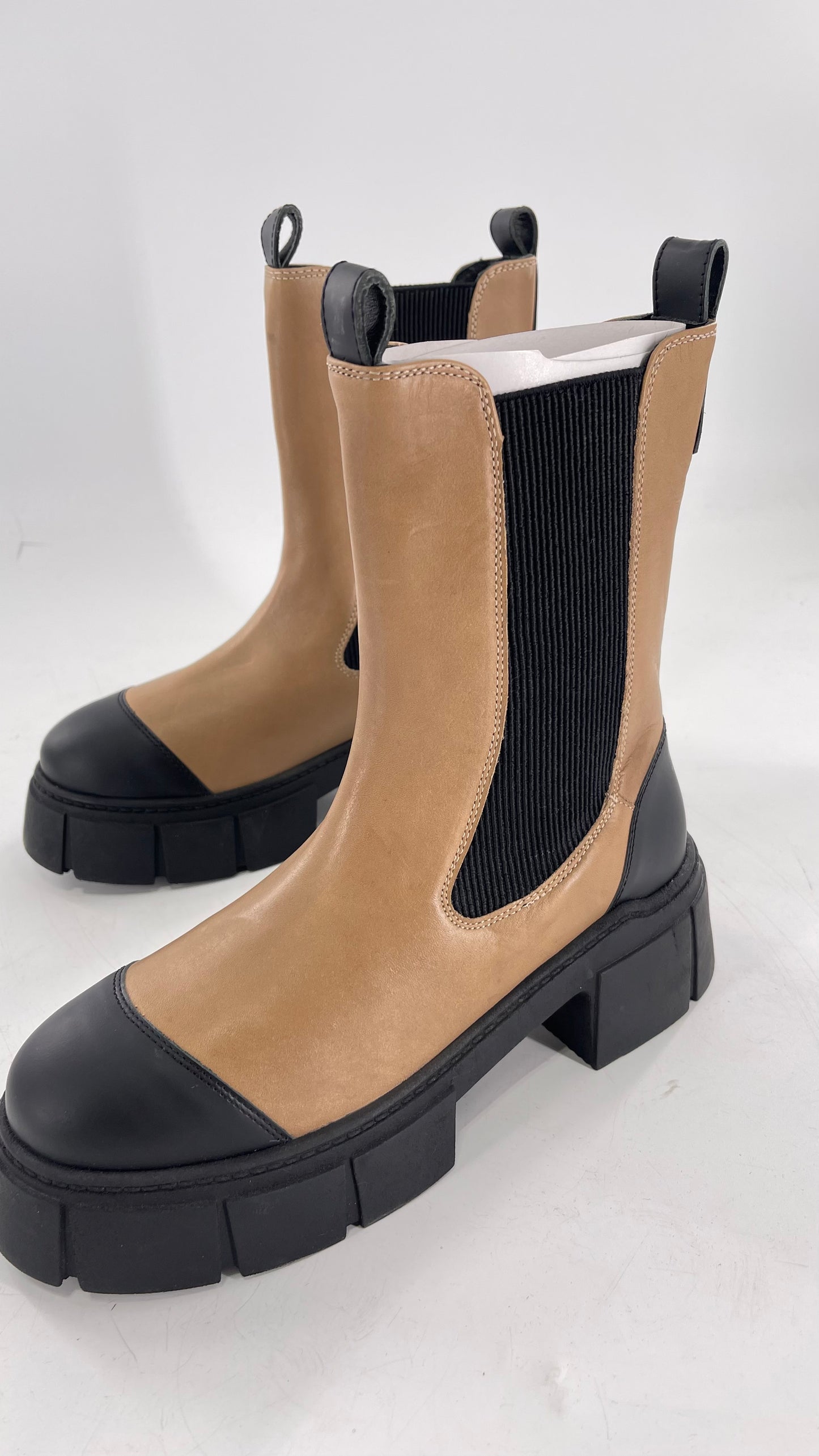 Free People James Chelsea Boot Tan with Chunky Heel and Raised Platform Sole (37.5)